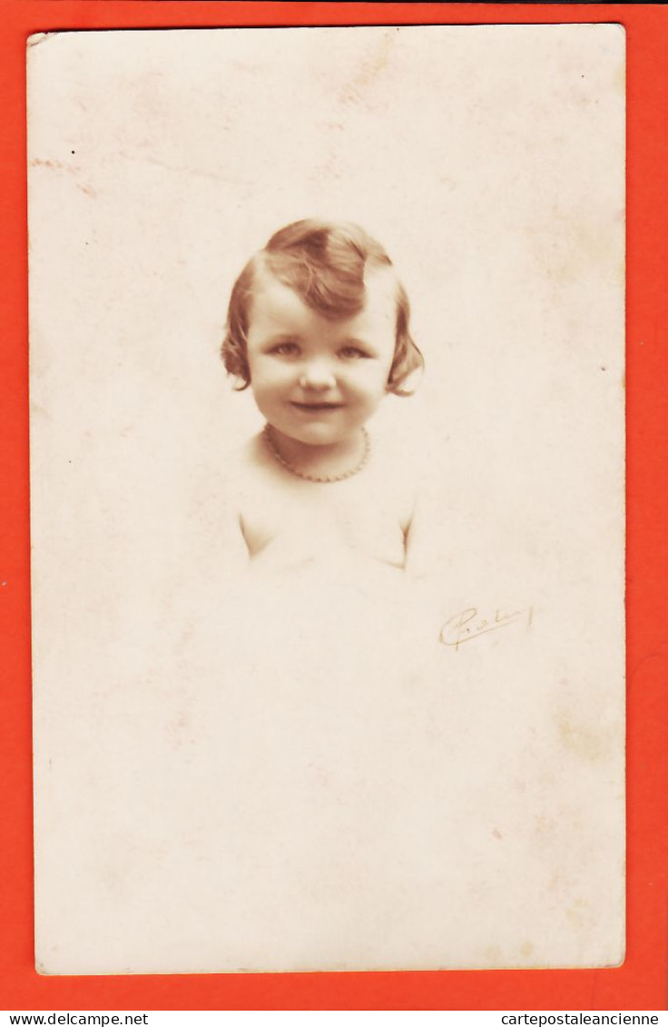 06029 / ⭐ ◉ Carte-Photo 1920s Adorable Portrait Bébé Fillette Famille MAFFRE Et/ou BARTHE De CRUZY 34-Hérault - Baby's