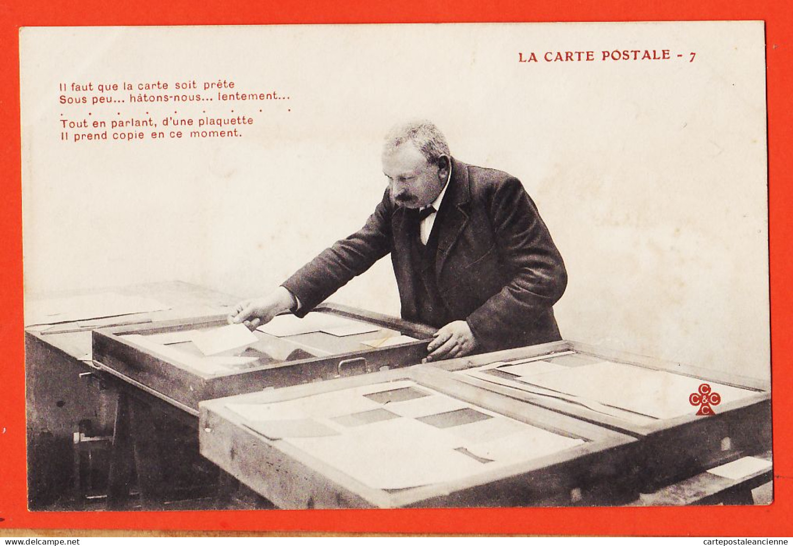 06288 / ♥️ ⭐ ◉  Métier Photographe Editeur LA CARTE POSTALE (7) Copie Plaquette Hâtons-Nous 1900s TREFLE CCCC C.C.C.C - Artisanat