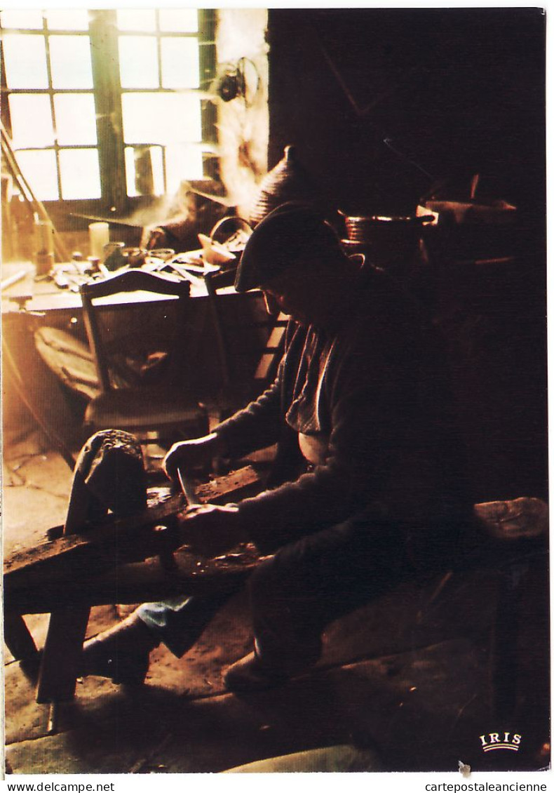 06281 / Midi-Pyrénées Le TONNELIER Douve Chene Chataignier Accacia Vin VIEUX METIERS 1980s- Photo VUILLIEZ CIGOGNE - Artisanat