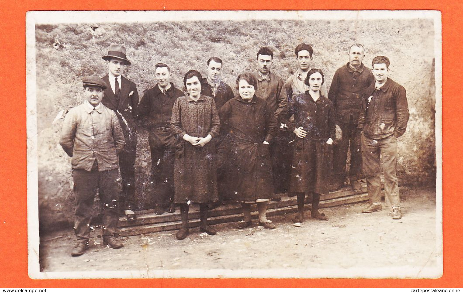 06297 / Carte-Photo Groupe Costumé D'ouvriers Et Ouvrières 1920s - Autres & Non Classés