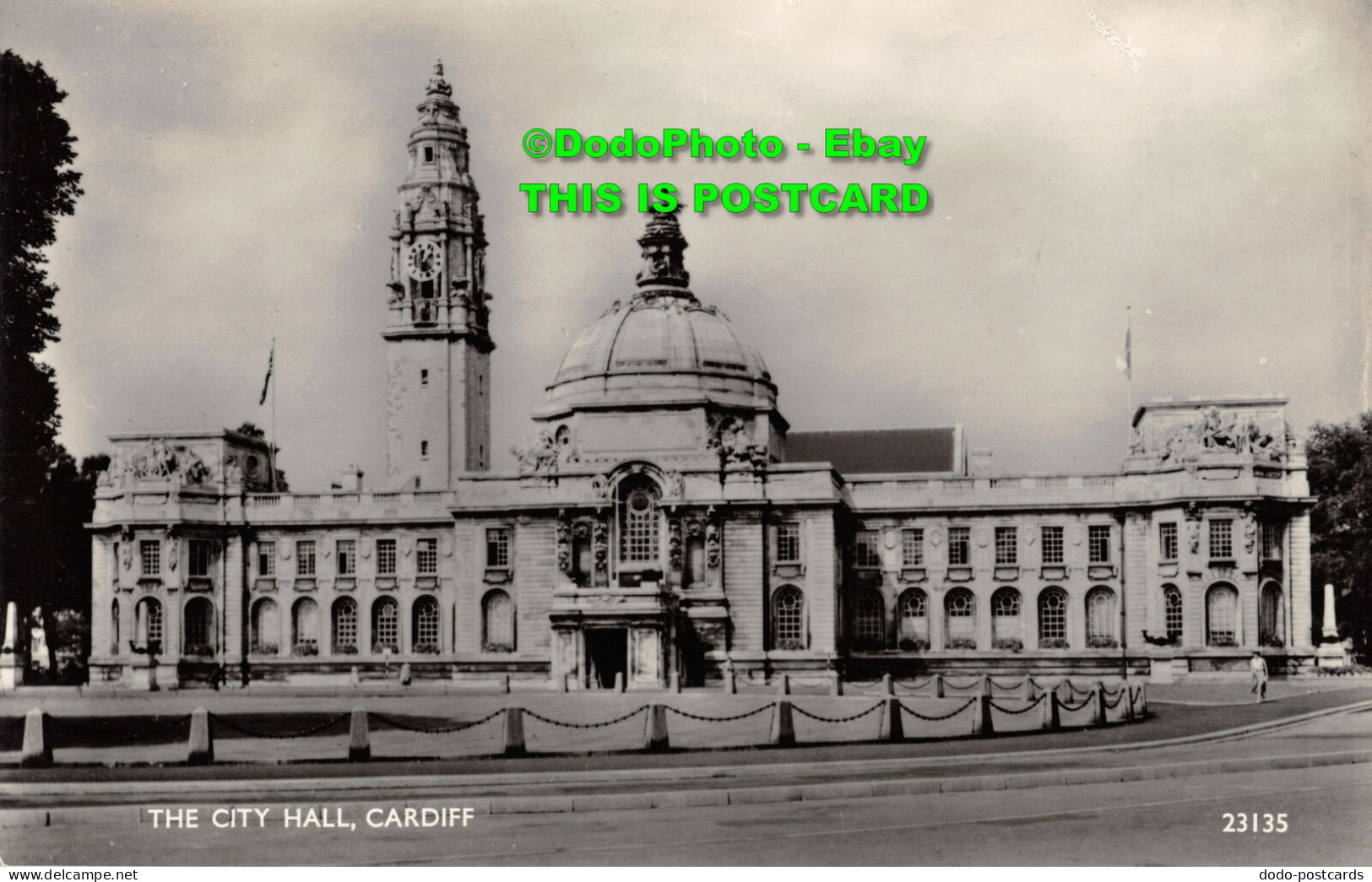 R454106 Cardiff. The City Hall. J. Salmon. RP - World