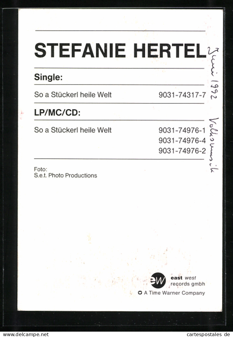 AK Musikerin Stefanie Hertel Auf Der Wiese, Autograph  - Musique Et Musiciens