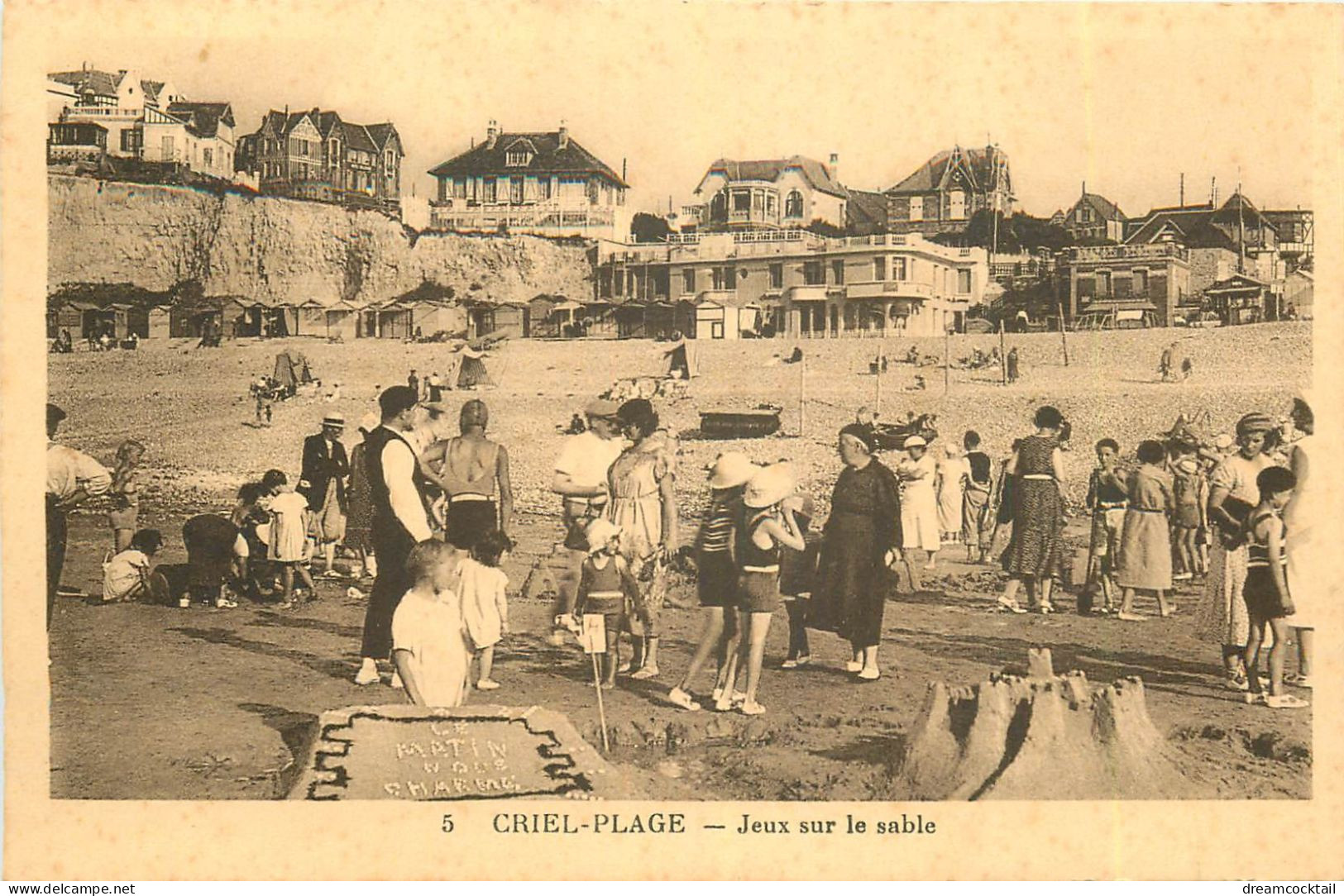 76 CRIEL PLAGE. Jeux Sur Le Sable - Criel Sur Mer