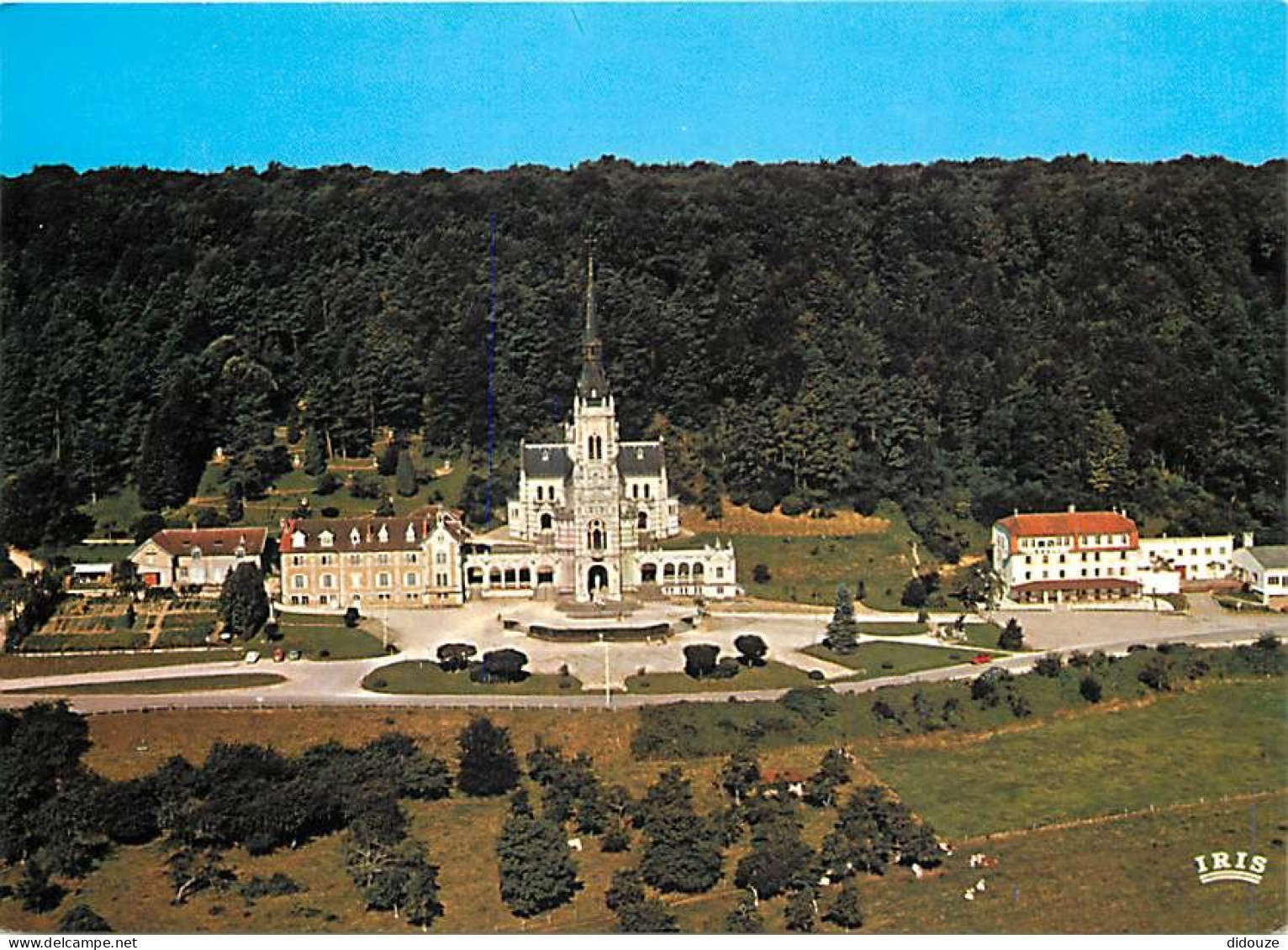 88 - Domremy La Pucelle - Basilique Nationale De Sainte Jeanne D'Arc - Vue Aérienne - Carte Neuve - CPM - Voir Scans Rec - Domremy La Pucelle