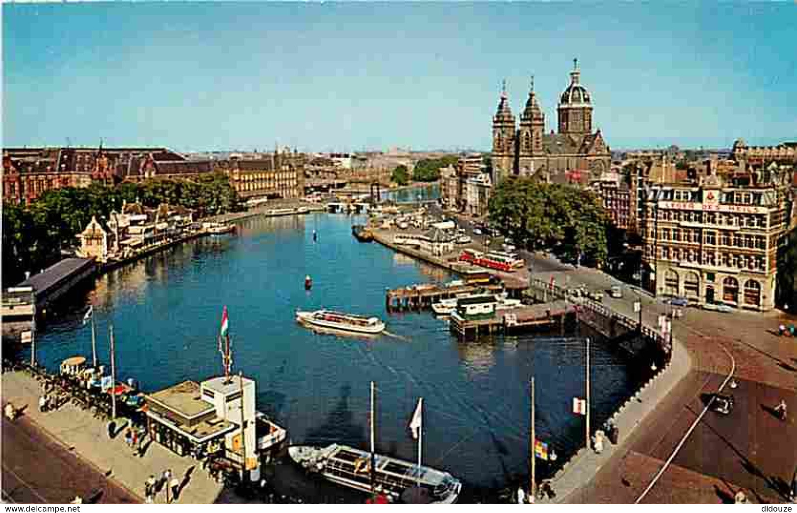 Pays Bas - Amsterdam - Pzins Hendrikkade Et L'Eglise De St Nicolas - CPM - Voir Scans Recto-Verso - Amsterdam