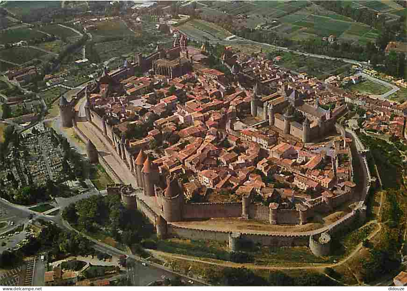 11 - Carcassonne - La Cité Médiévale - Vue Générale Aérienne - Carte Neuve - CPM - Voir Scans Recto-Verso - Carcassonne