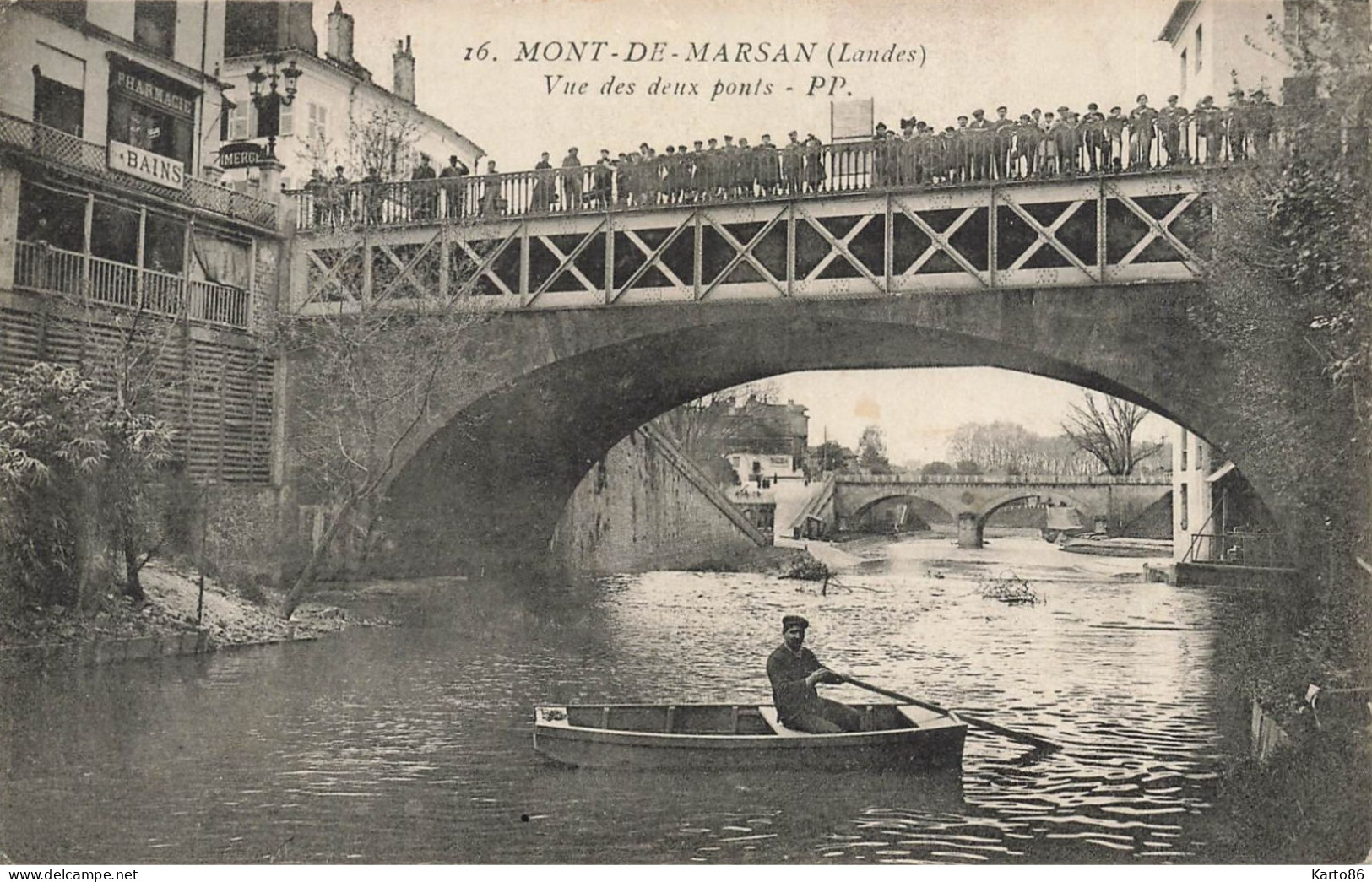 Mont De Marsan * Foule Villageosi * Vue Des Deux Ponts * Pharmacie Bains - Mont De Marsan