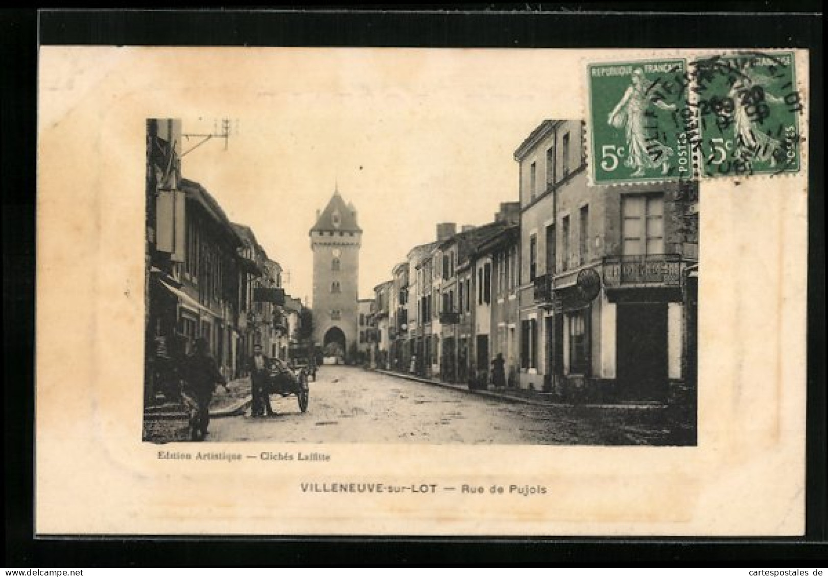 CPA Villeneuve-sur-Lot, Rue De Pujois, Vue De La Rue  - Villeneuve Sur Lot