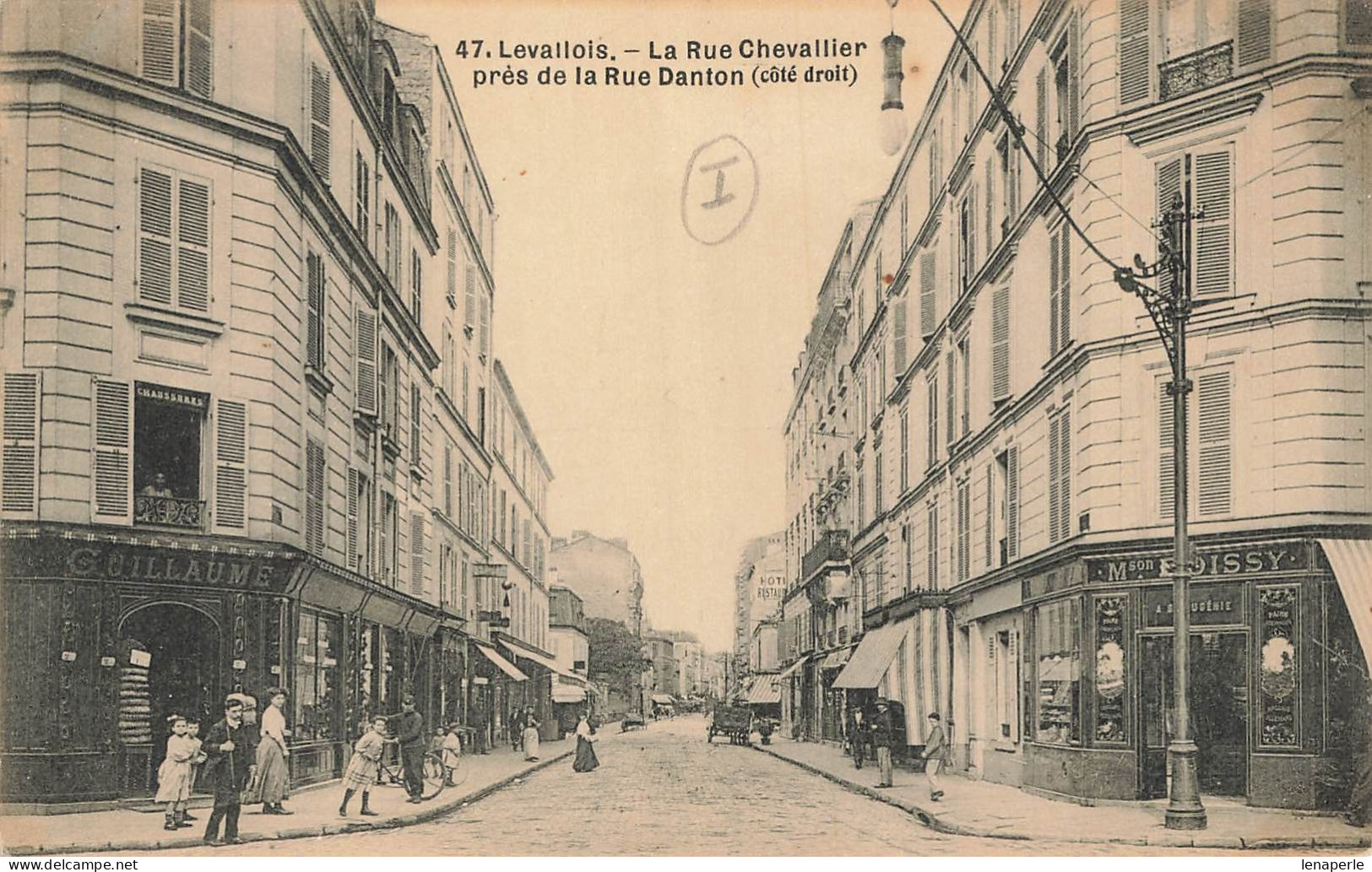 D9687 Levallois Perret La Rue Chevallier - Levallois Perret