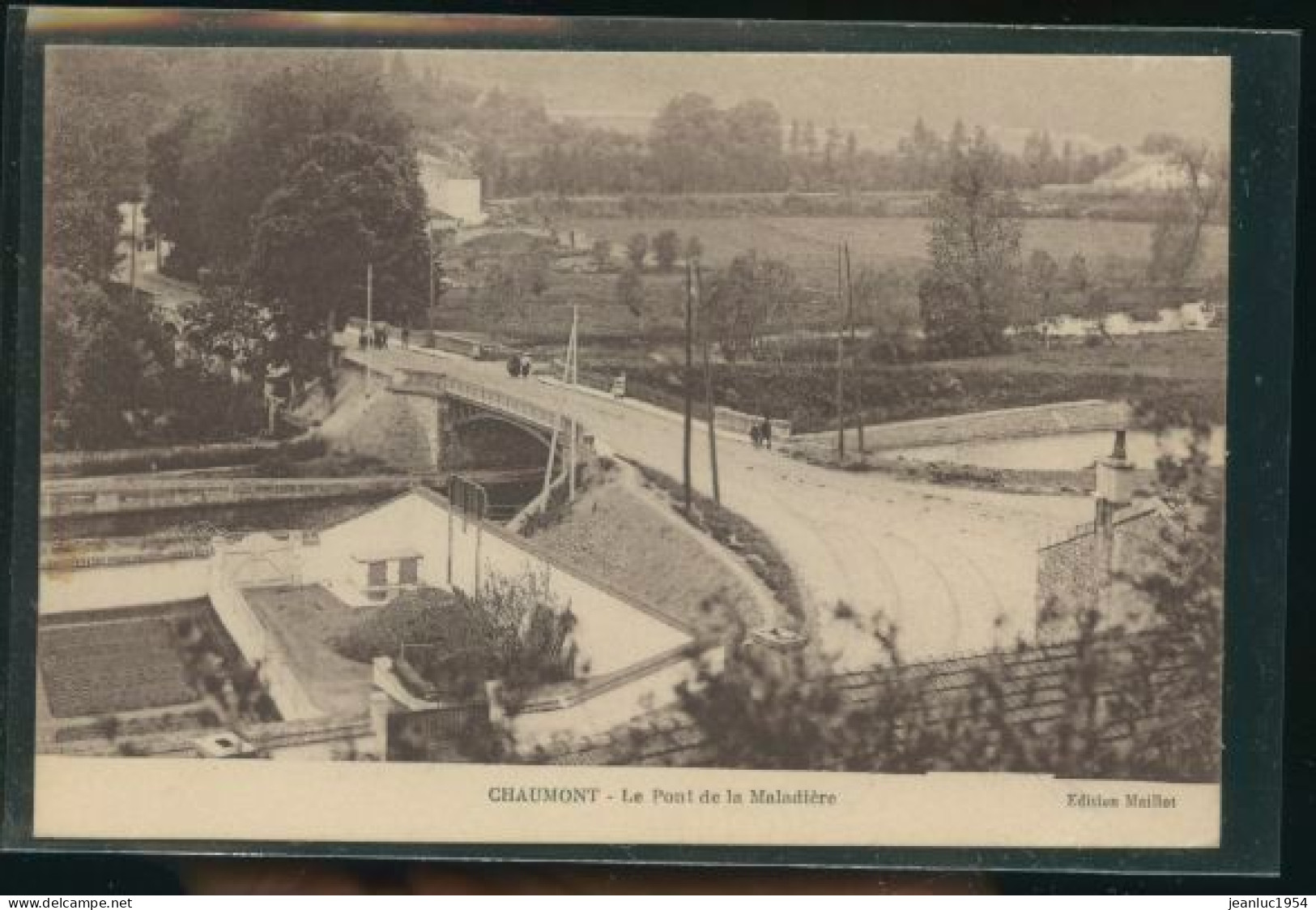 CHAUMONT LE PONT       ( MES PHOTOS NE SONT PAS JAUNES ) SIGNEE GUERIN - Chaumont