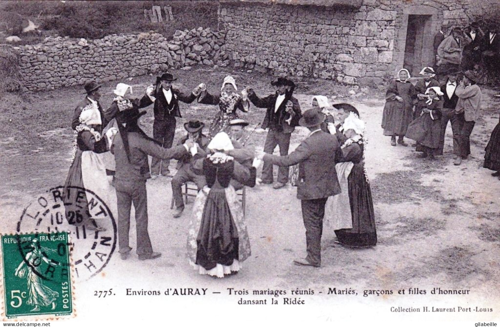 56  -  Morbihan -   AURAY - Trois Mariages Réunis - Mariés, Garcons Et Filles Dansent La Ridée - Auray