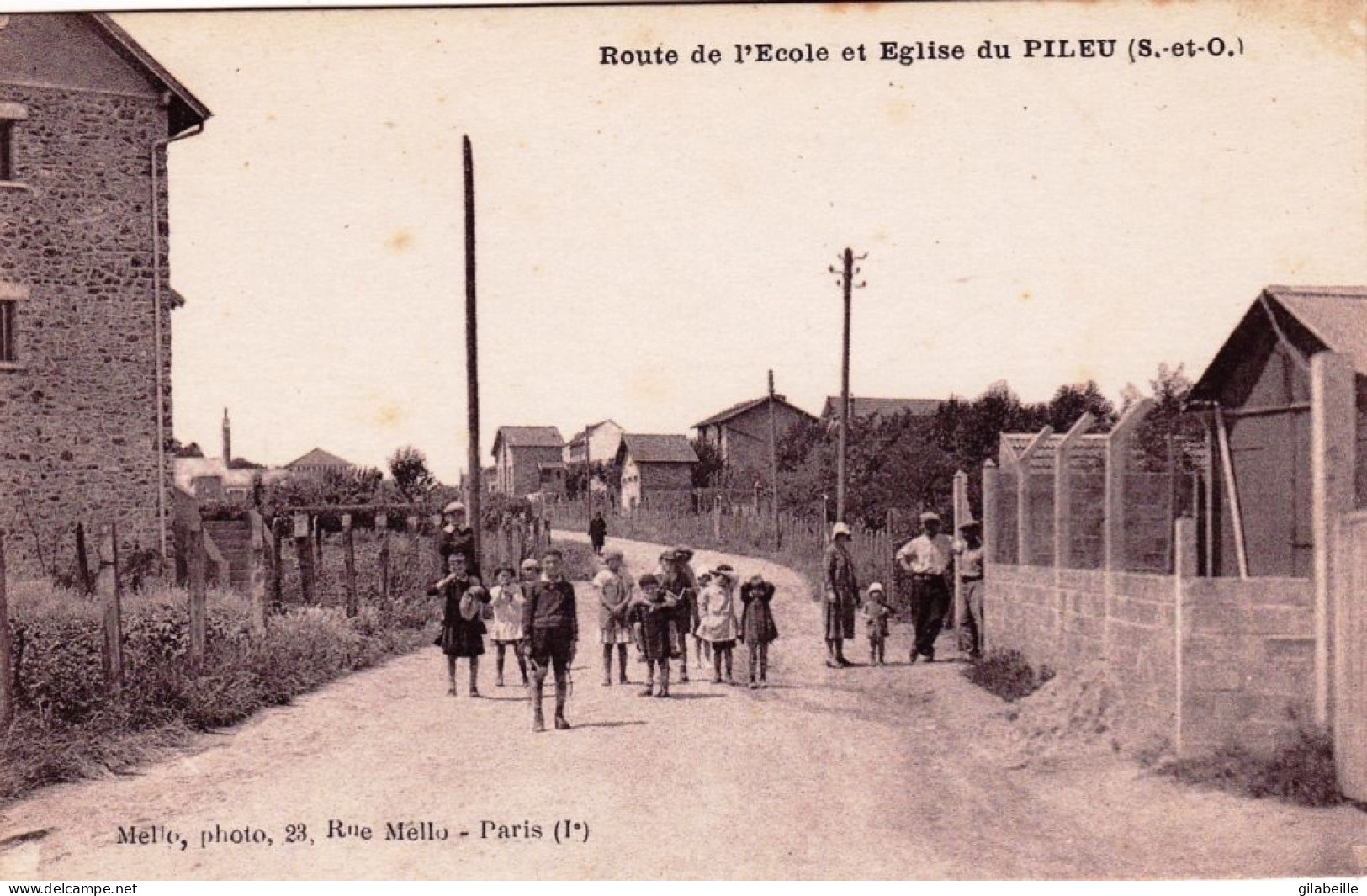 91  - Essonne -  Massy -  Route De L école Et église Du PILEU - Rare - Massy