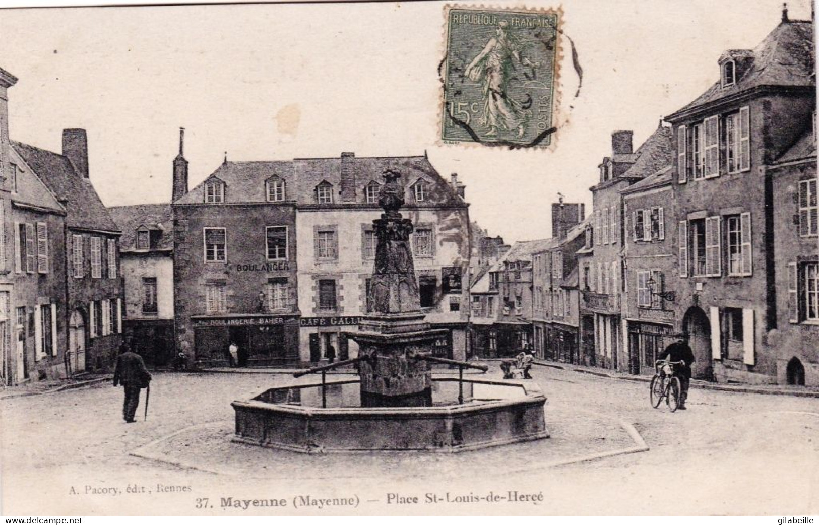 53 -  Mayenne -  MAYENNE - Place Saint Louis De Hercé - Boulangerie - Café - Mayenne