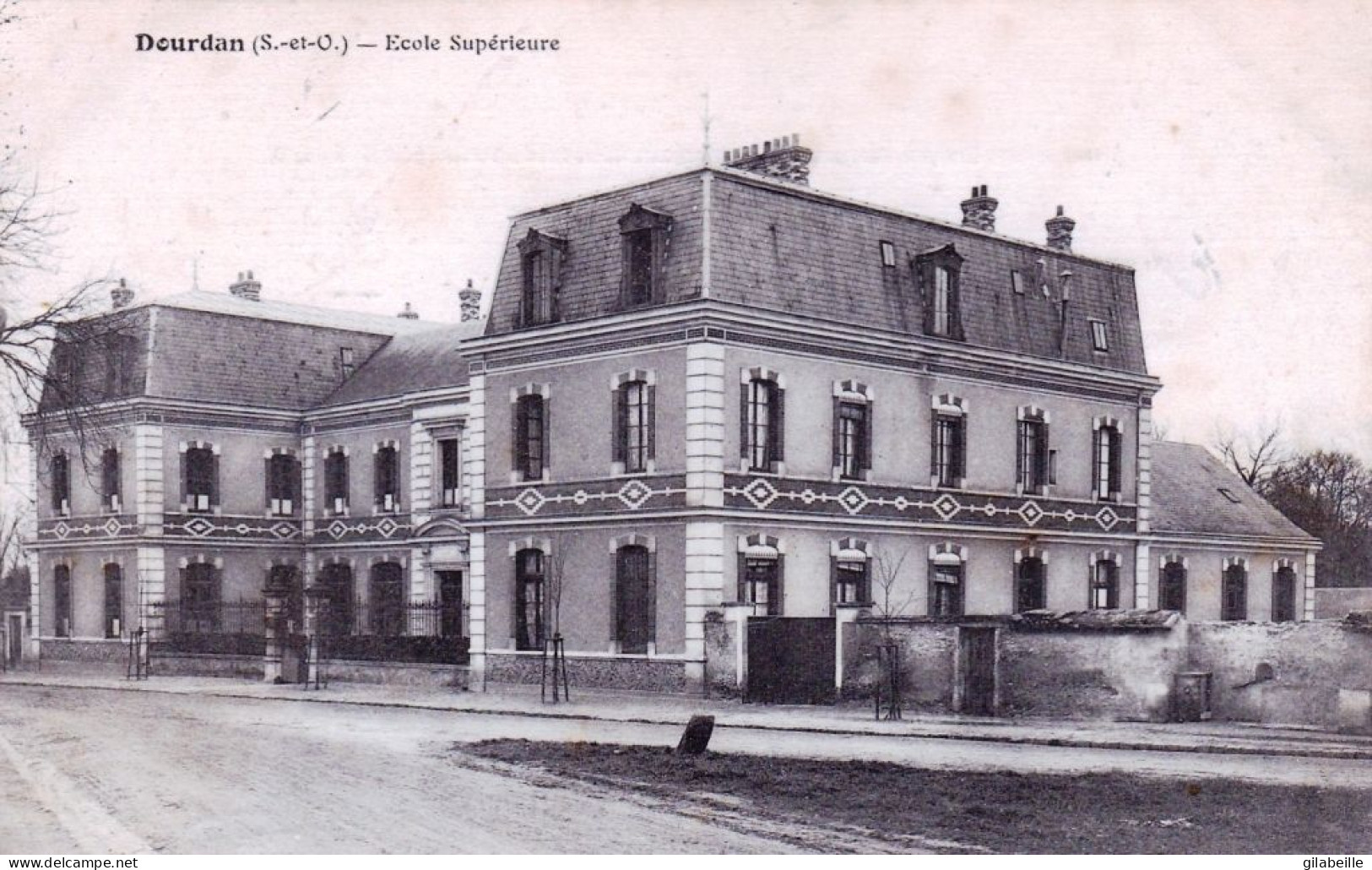 91 - Essonne -  DOURDAN - école  Superieure - Dourdan