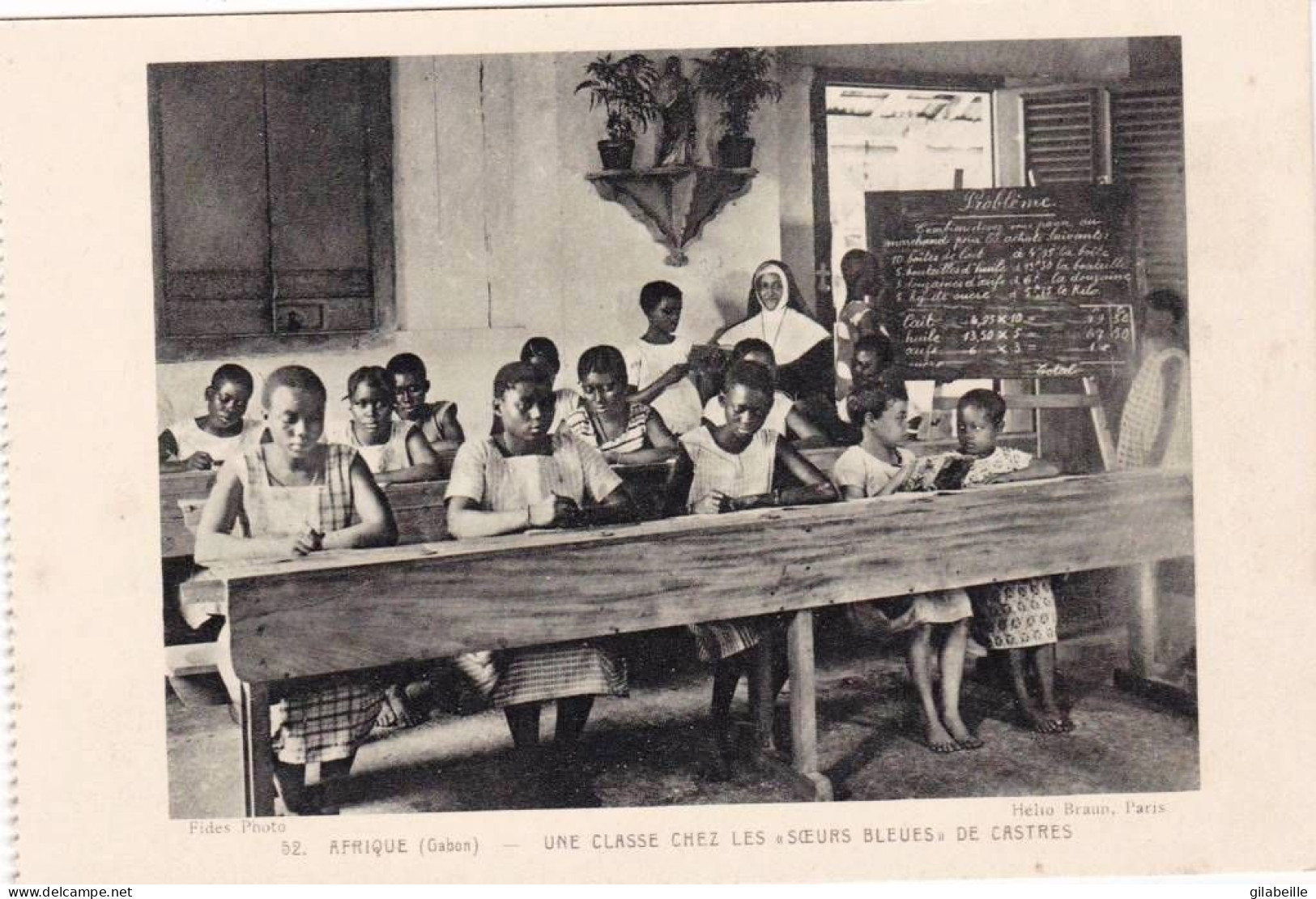 GABON - Une Classe Chez " Les Soeurs Bleues " De Castres - Gabon