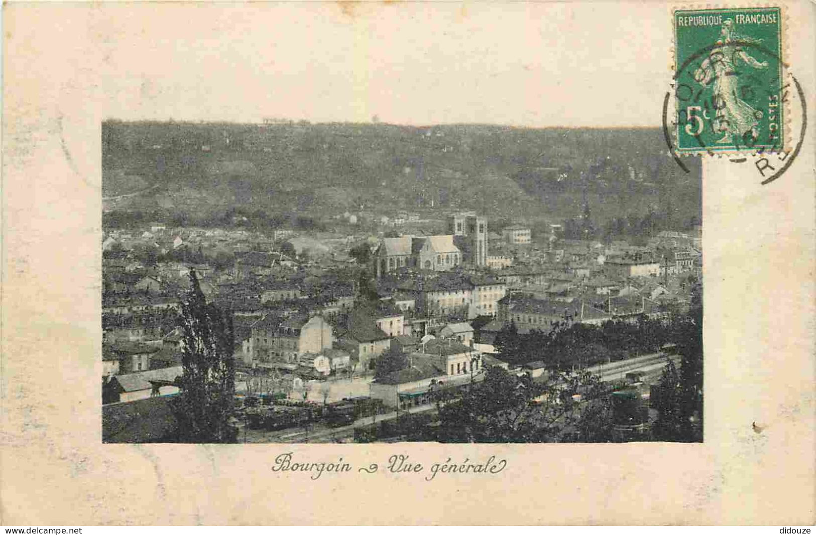 38 - Bourgoin - Vue Générale - CPA - Oblitération Ronde De 1916 - Voir Scans Recto-Verso - Bourgoin