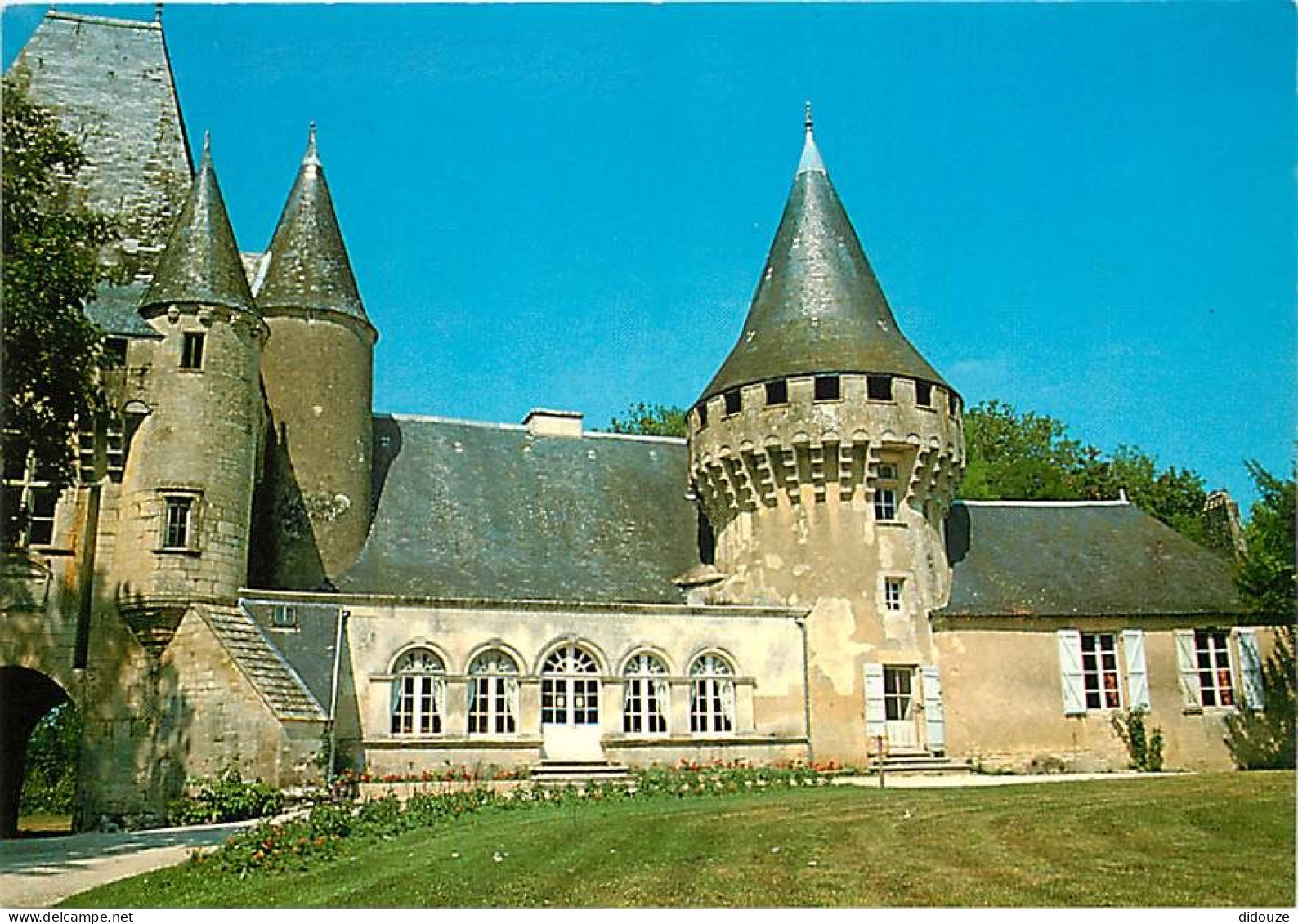 79 - Chef-Boutonne - Le Château De Javarzay - Carte Neuve - CPM - Voir Scans Recto-Verso - Chef Boutonne