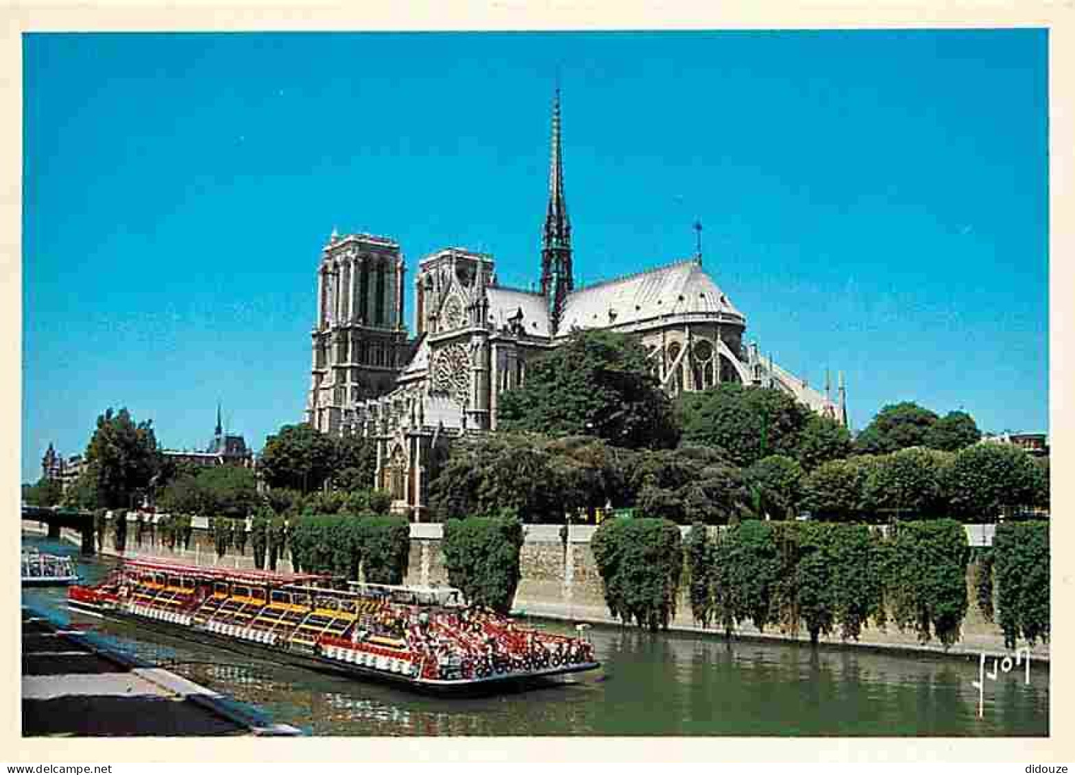 75 - Paris - Cathédrale Notre Dame - La Seine - Vedette - Bateau-Mouche - Bateaux - Carte Neuve - CPM - Voir Scans Recto - Notre Dame Von Paris