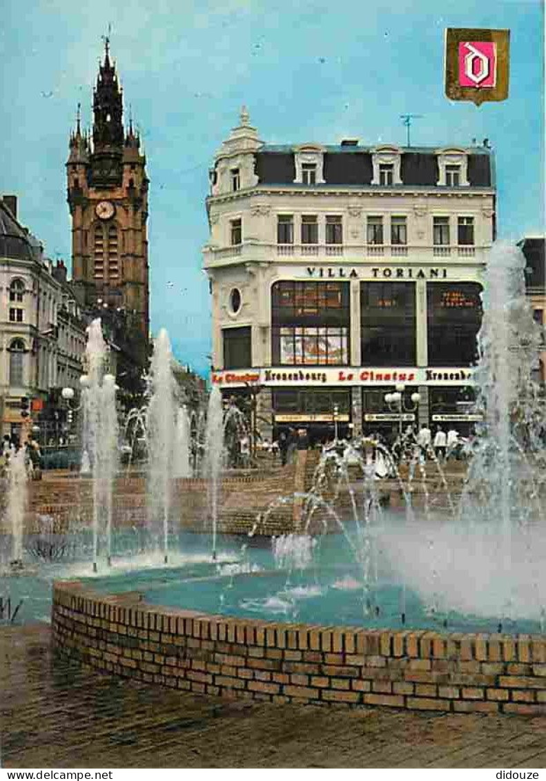 59 - Douai - Le Beffroi Vu De La Place D'Armes - Villa Toriani - Commerces - Jets D'eau - Blasons - CPM - Voir Scans Rec - Douai