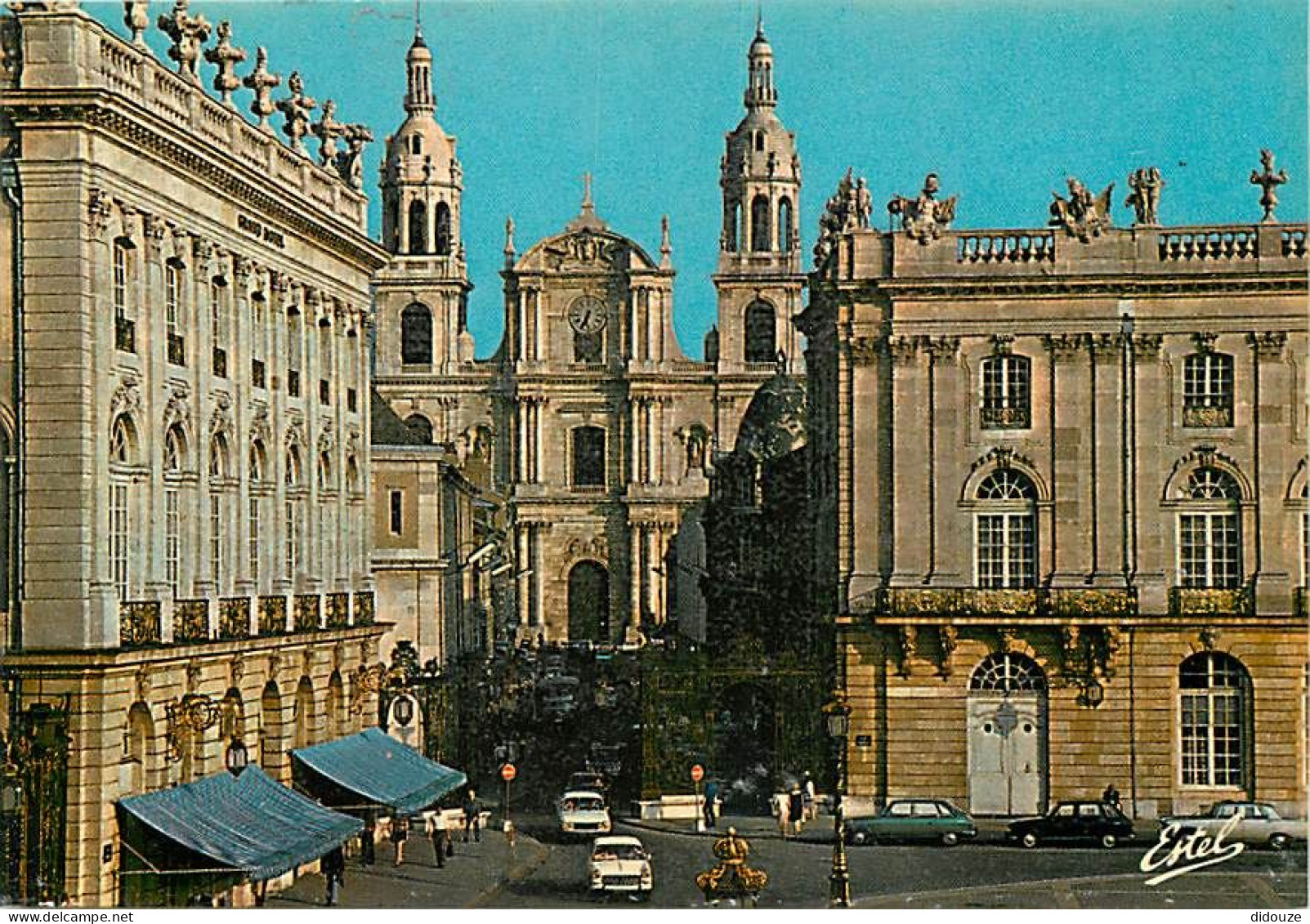 54 - Nancy - La Place Stanislas - La Cathédrale - Automobiles - Carte Neuve - CPM - Voir Scans Recto-Verso - Nancy