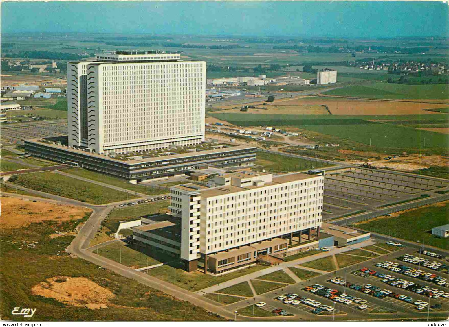 14 - Caen - Le Centre François Baclesse Et Le Centre Hospitalier Universitaire - Vue Aérienne - CPM - Voir Scans Recto-V - Caen