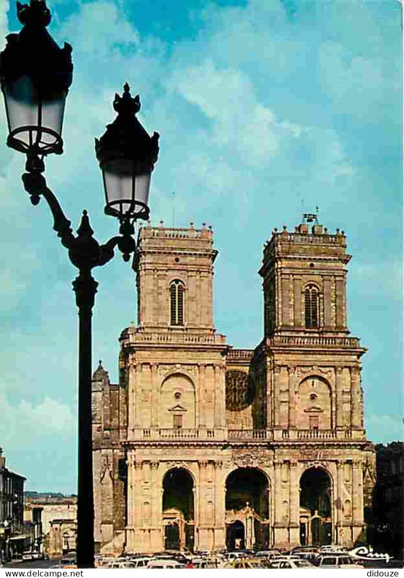 32 - Auch - La Cathédrale Sainte Marie - Lampadaire - Automobiles - CPM - Voir Scans Recto-Verso - Auch