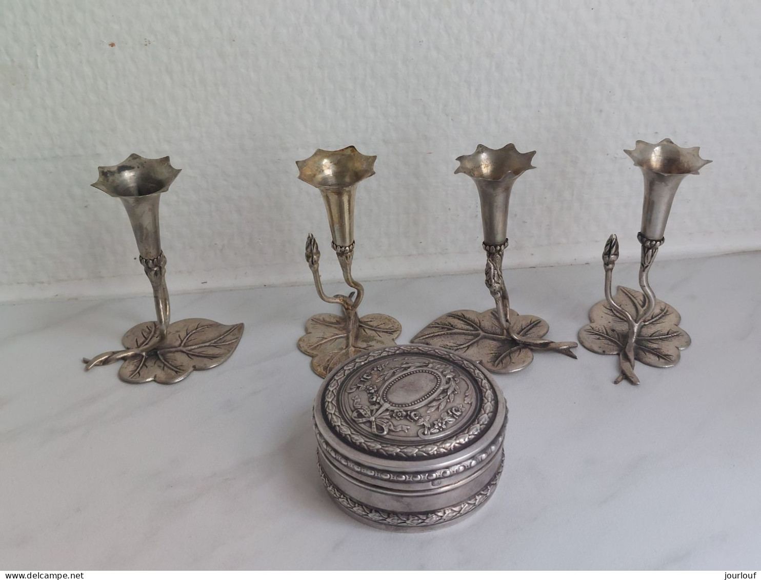 Boite A Pilules Et Porte Fleurs De Table En ARGENT (poinçons) - Silverware