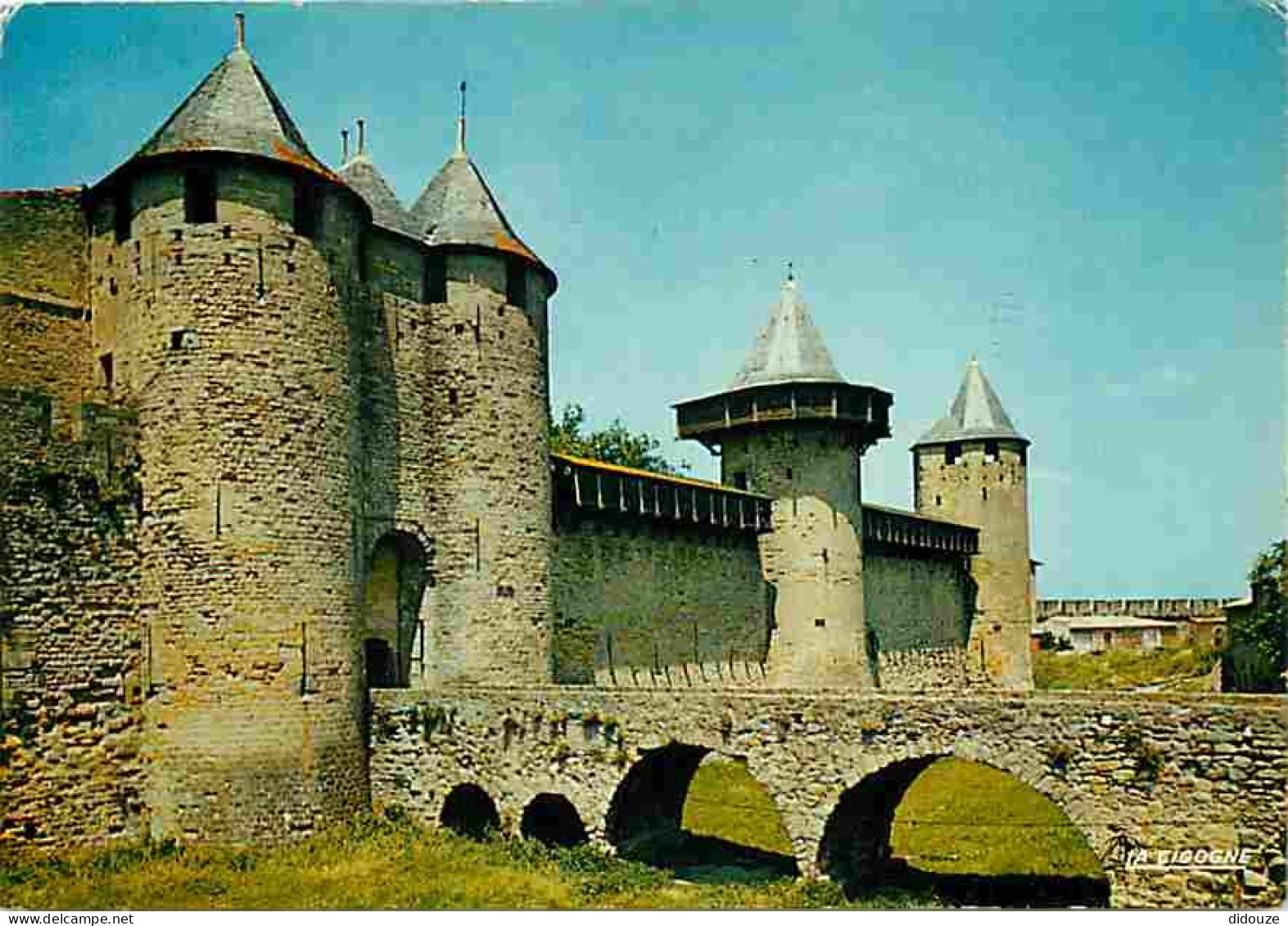 11 - Carcassonne - La Cité Médiévale - Les Remparts - CPM - Voir Scans Recto-Verso - Carcassonne