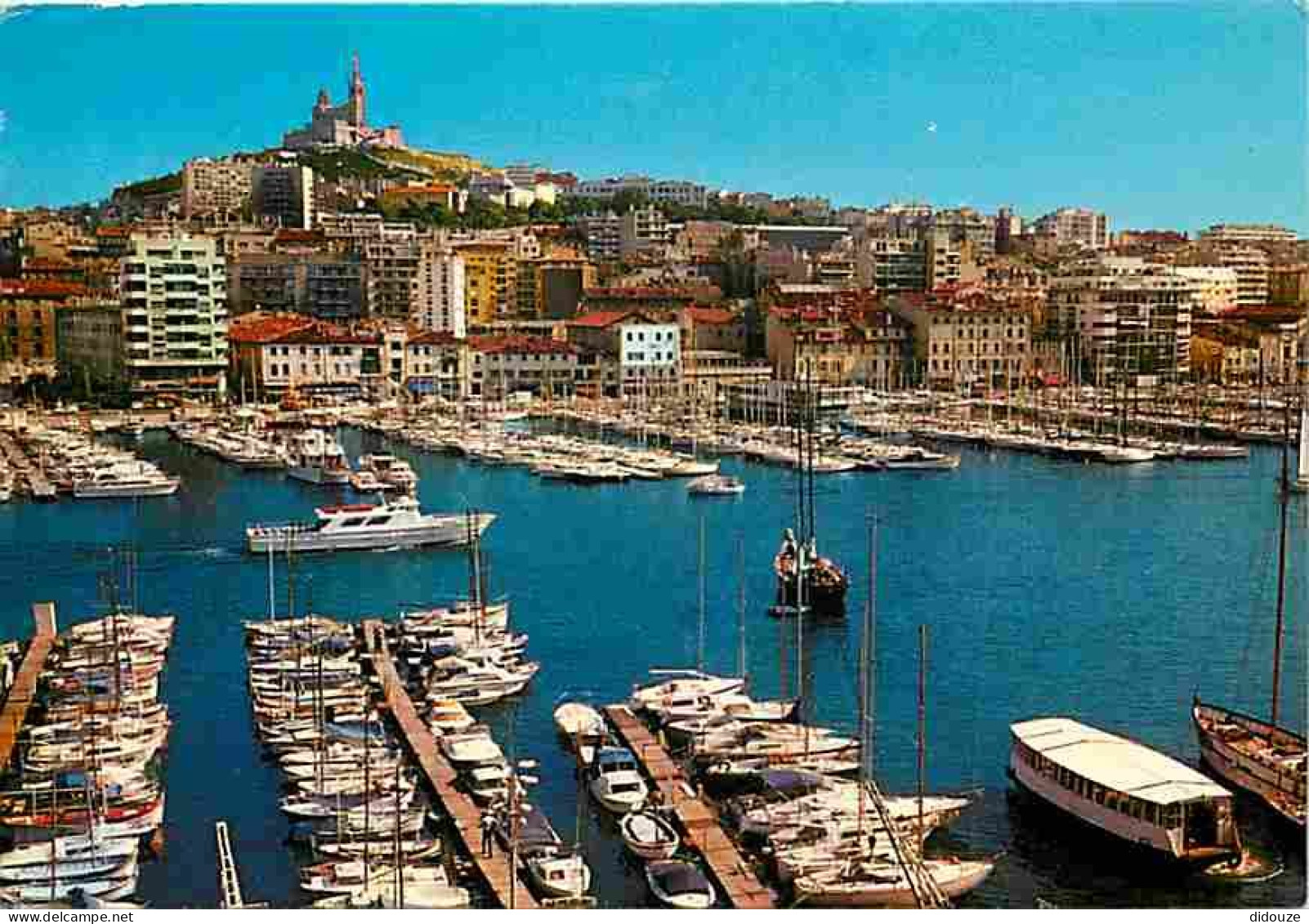 13 - Marseille - Le Port - Notre Dame De La Garde - Bateaux - CPM - Voir Scans Recto-Verso - Joliette, Hafenzone