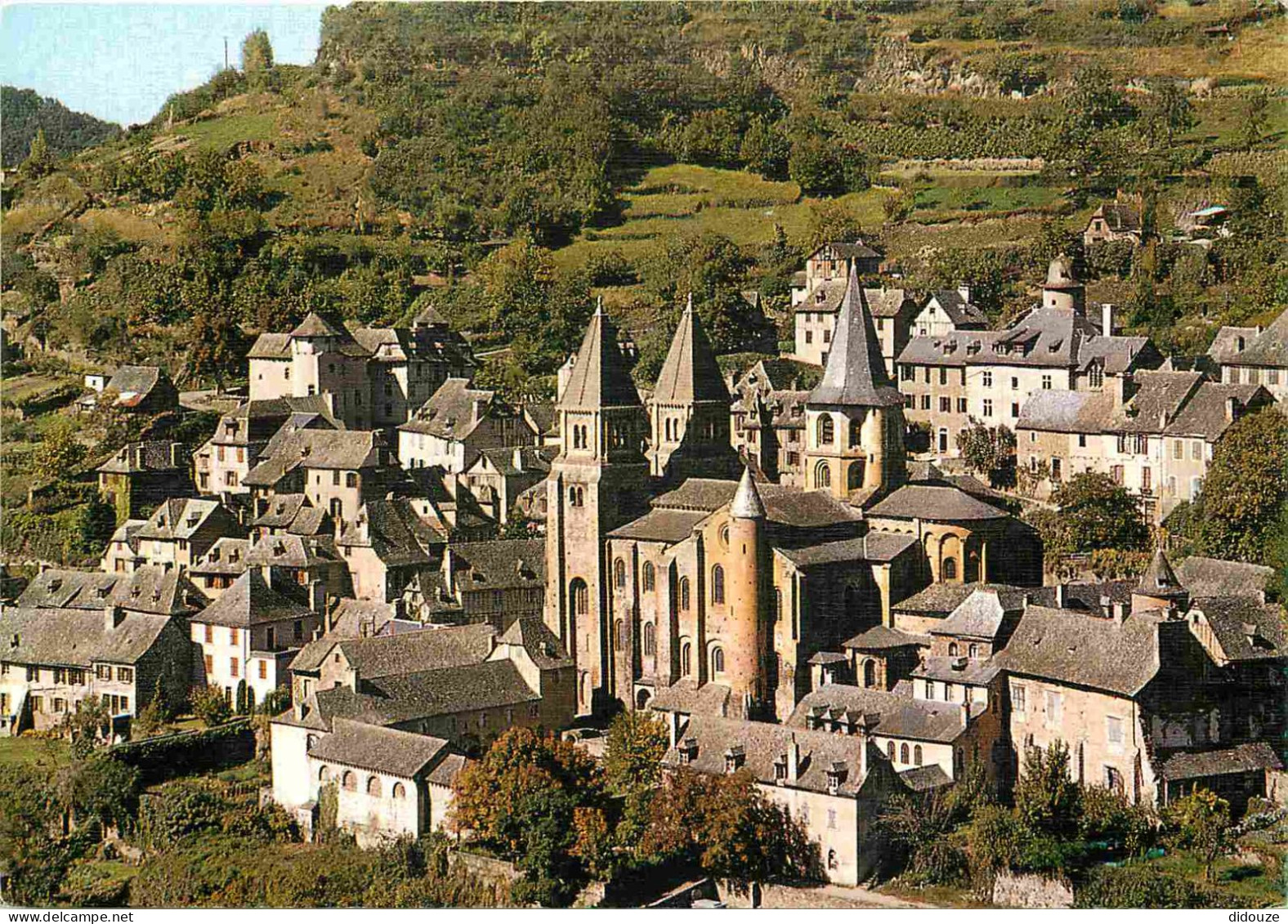 12 - Conques En Rouergue - Vue Générale - Basilique Sainte-Foy - CPM - Voir Scans Recto-Verso - Sonstige & Ohne Zuordnung