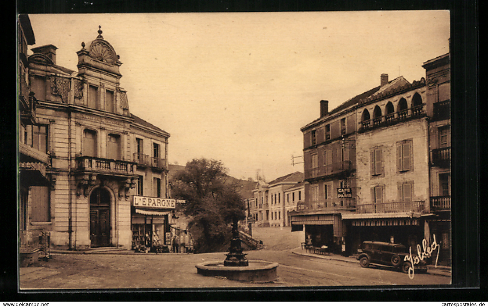 CPA Fumel, Place Du Postel  - Autres & Non Classés