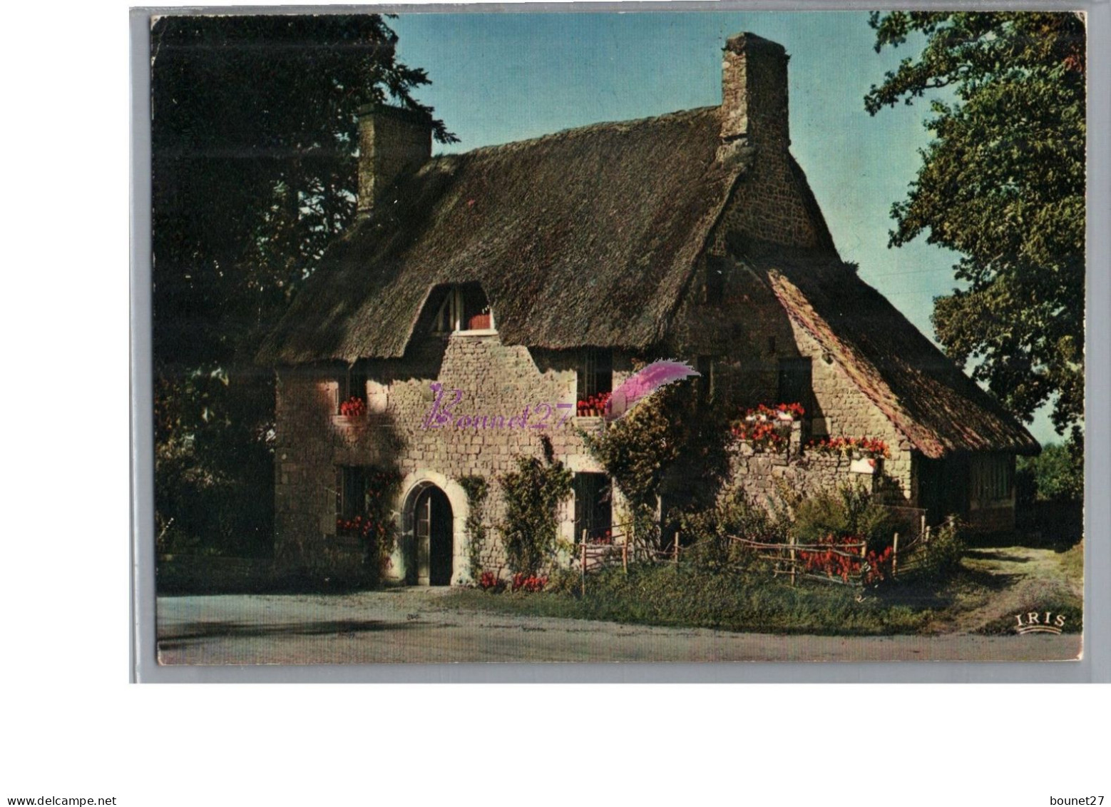 La Luxuriante Normandie - Une Maison Normande Au Toit De Chaume En Pierre - Basse-Normandie