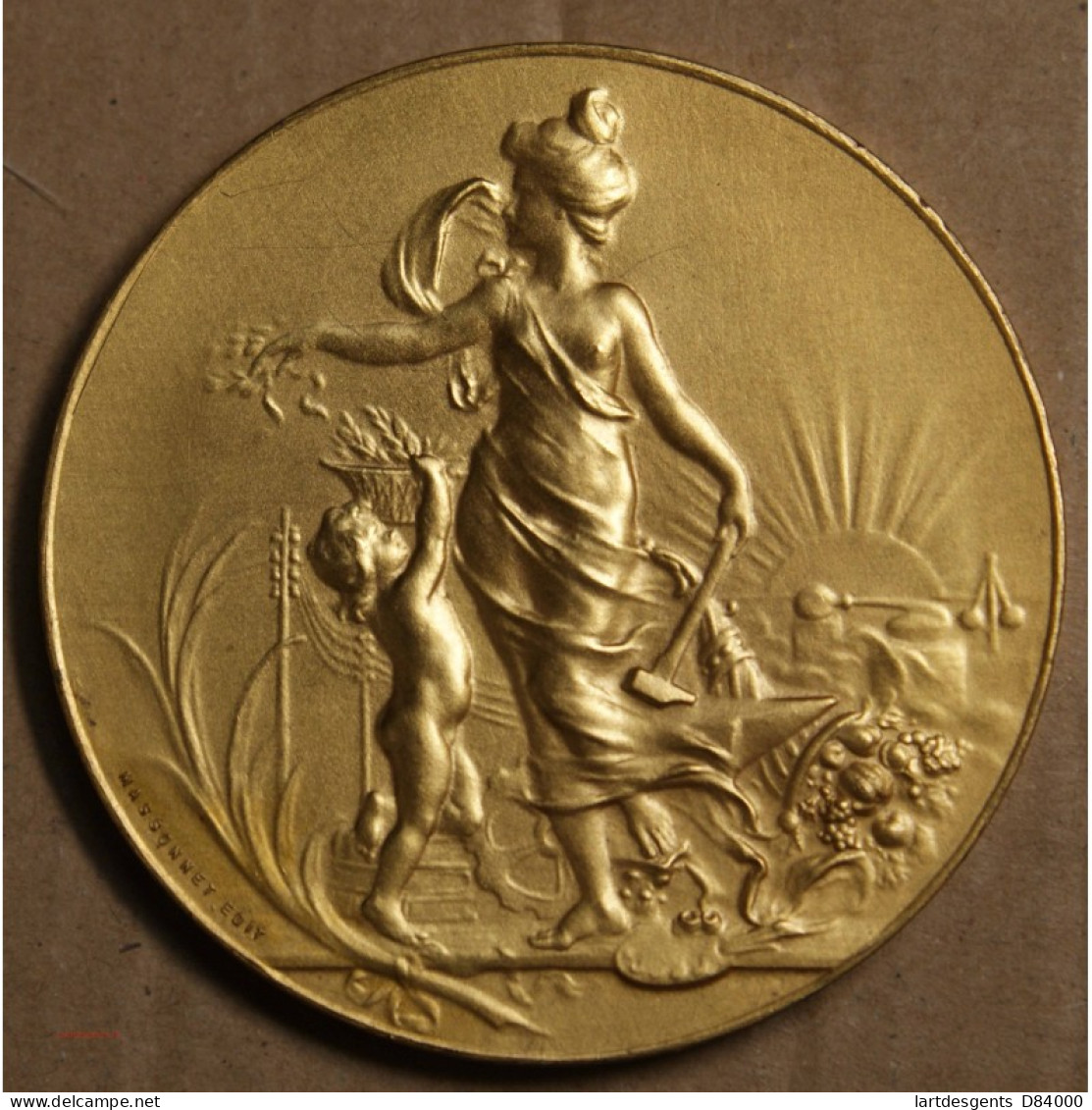 Médaille "Exposition Européenne De Cannes 1900, Attribué à Pétua (12), Lartdesgents.fr - Royaux / De Noblesse