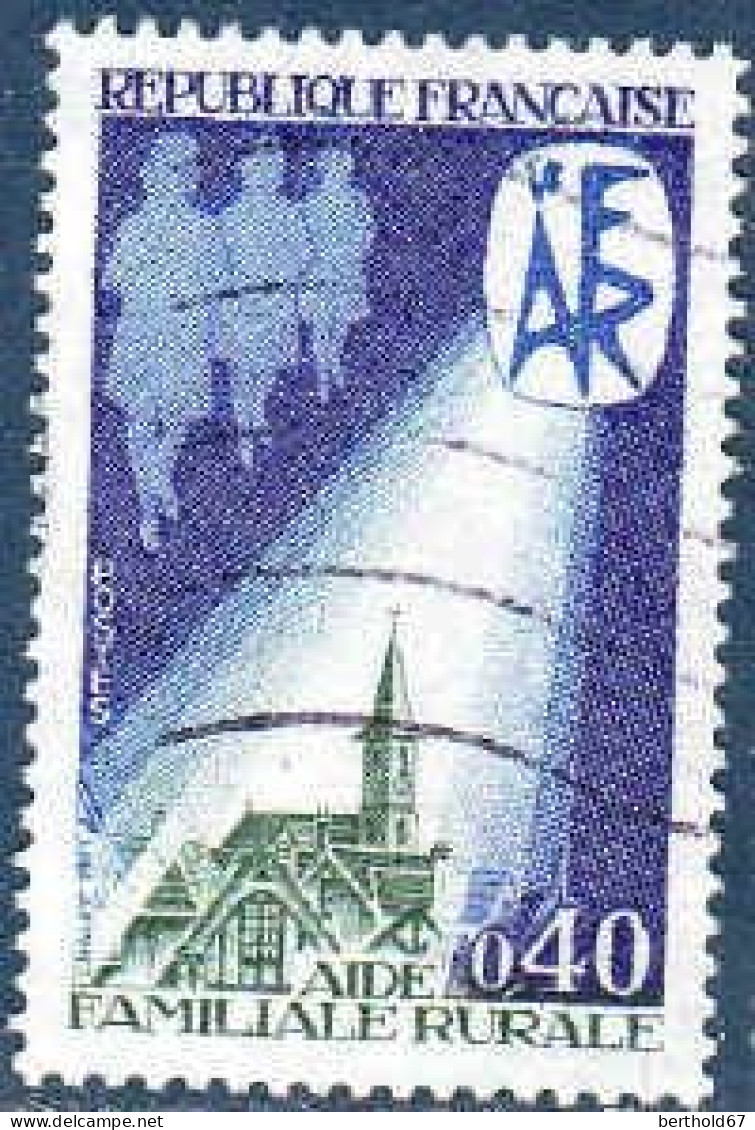 France Poste Obl Yv:1682 Mi:1755 Aide Familiale Rurale (Lign.Ondulées) (Thème) - Churches & Cathedrals