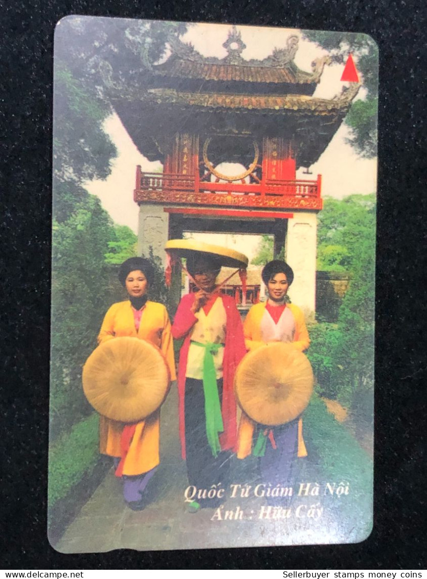 Card Phonekad Vietnam(traditionai Dresses 2- 60 000dong-2000)-1pcs - Viêt-Nam