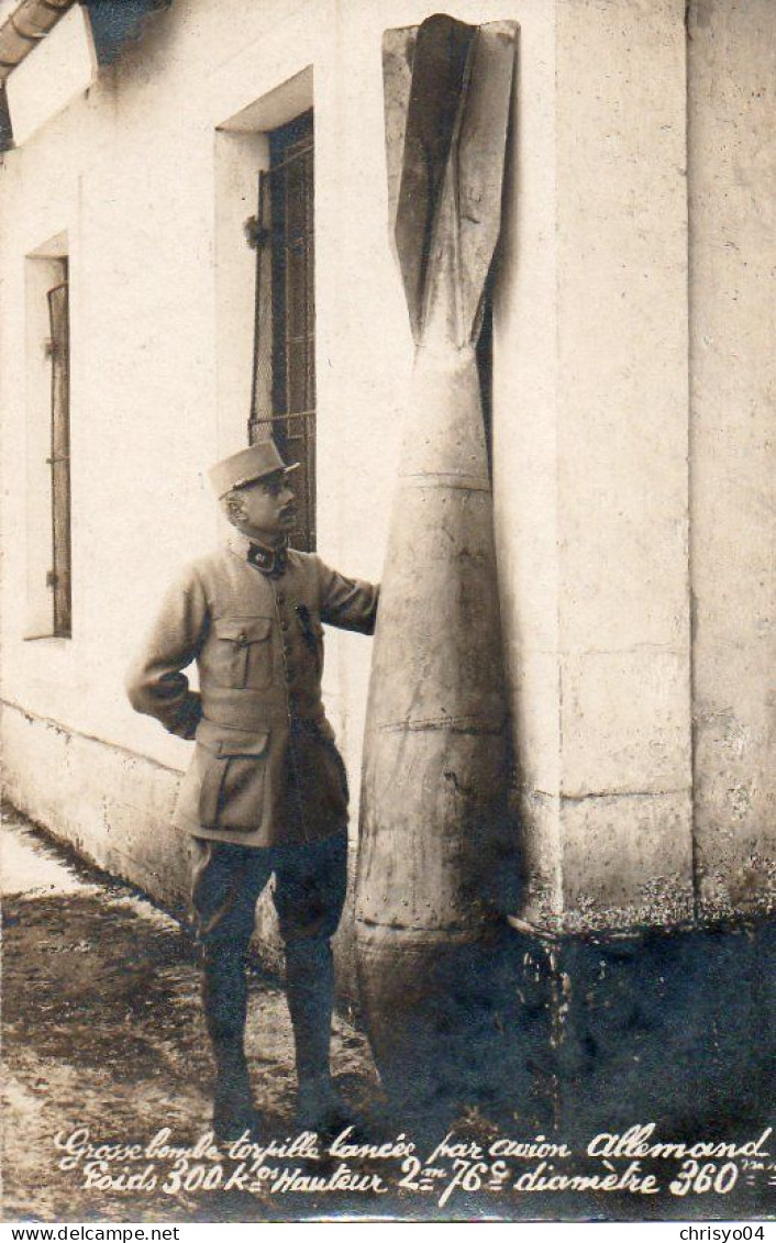 4V4Sb   Carte Photo Bombe Torpille Lancée D'un Avion Allemand - War 1914-18