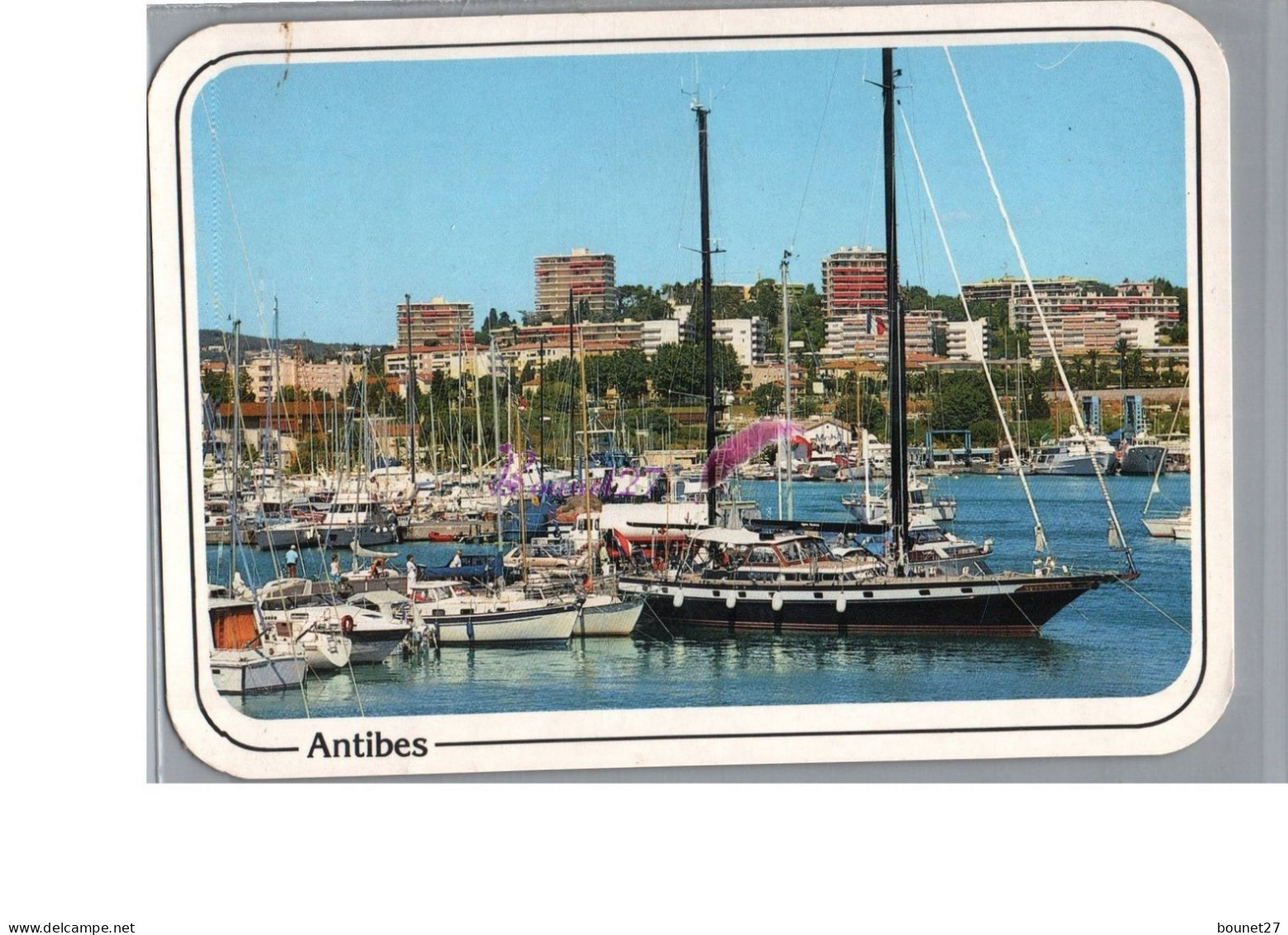 ANTIBES 06 - Le Port Et Au Fond La Vieille Ville Bateau 2 Mâts - Antibes - Altstadt