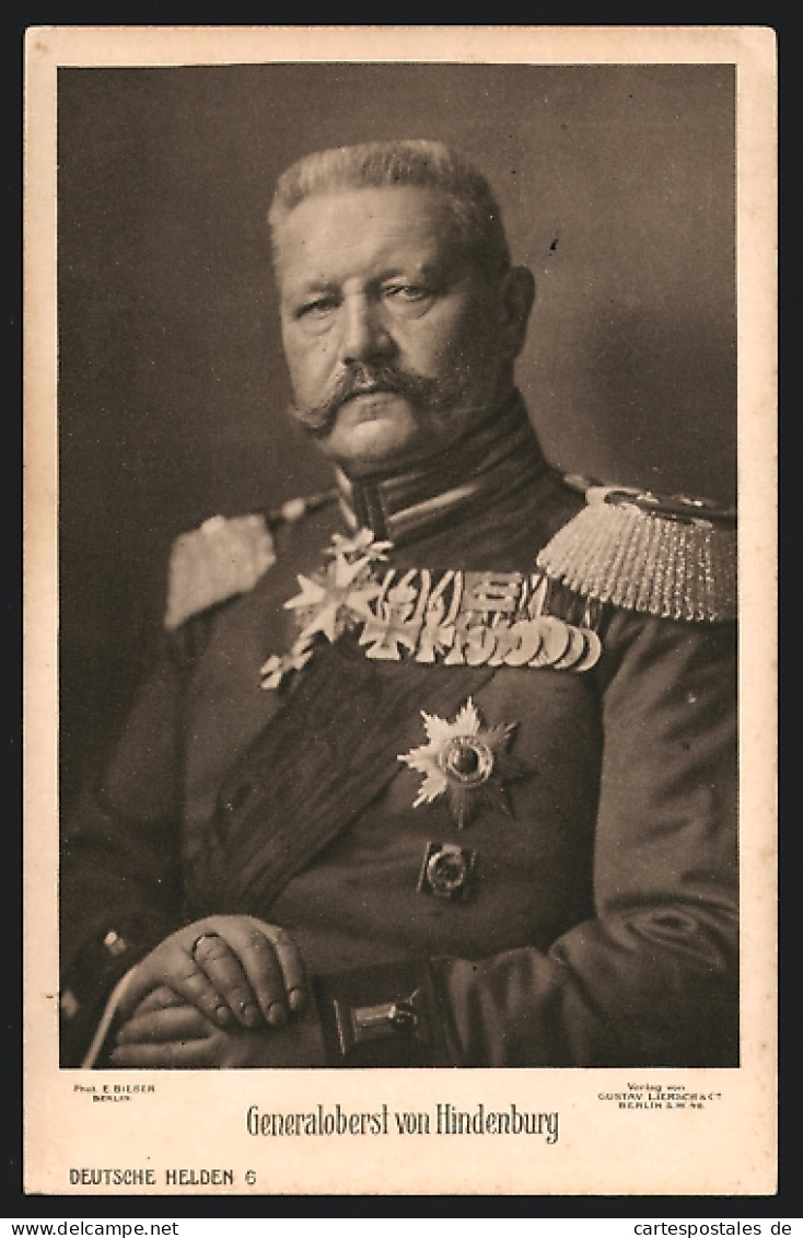 AK Generalfeldmarschall Paul Von Hindenburg In Uniform Mit Ordenspange  - Historische Figuren