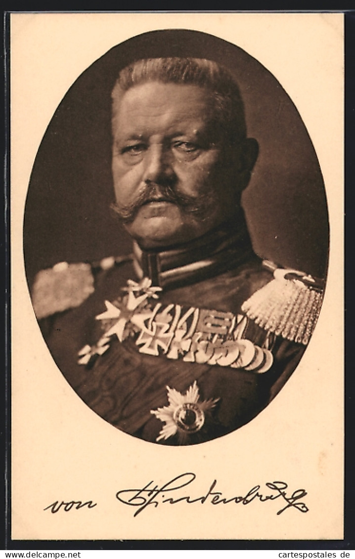 AK Paul Von Hindenburg Im Portrait, Uniformiert Mit Abzeichen Und Orden  - Personnages Historiques