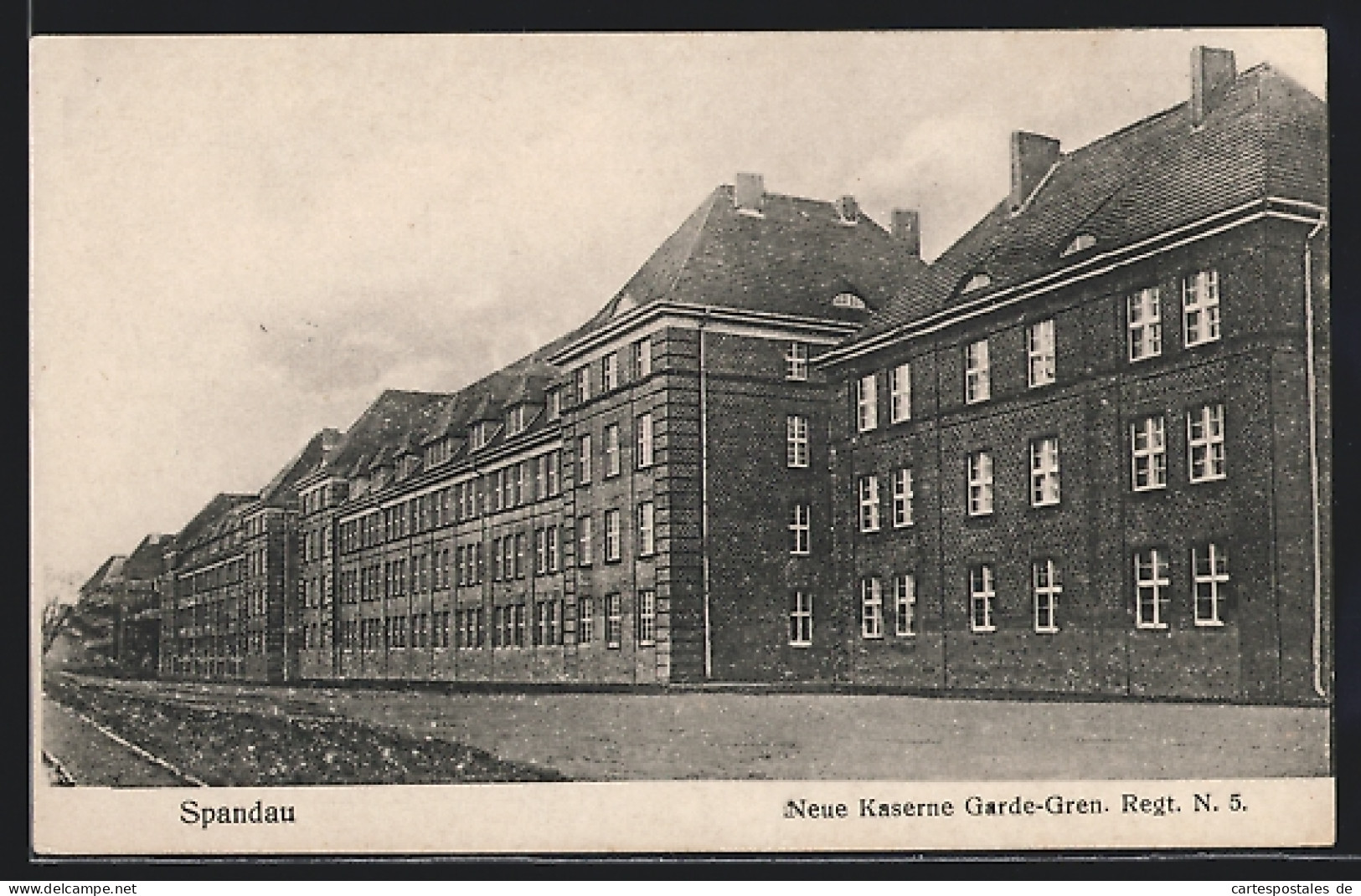 AK Spandau /Berlin, Neue Kaserne Garde-Gren. Rgt. Nr. 5  - Spandau