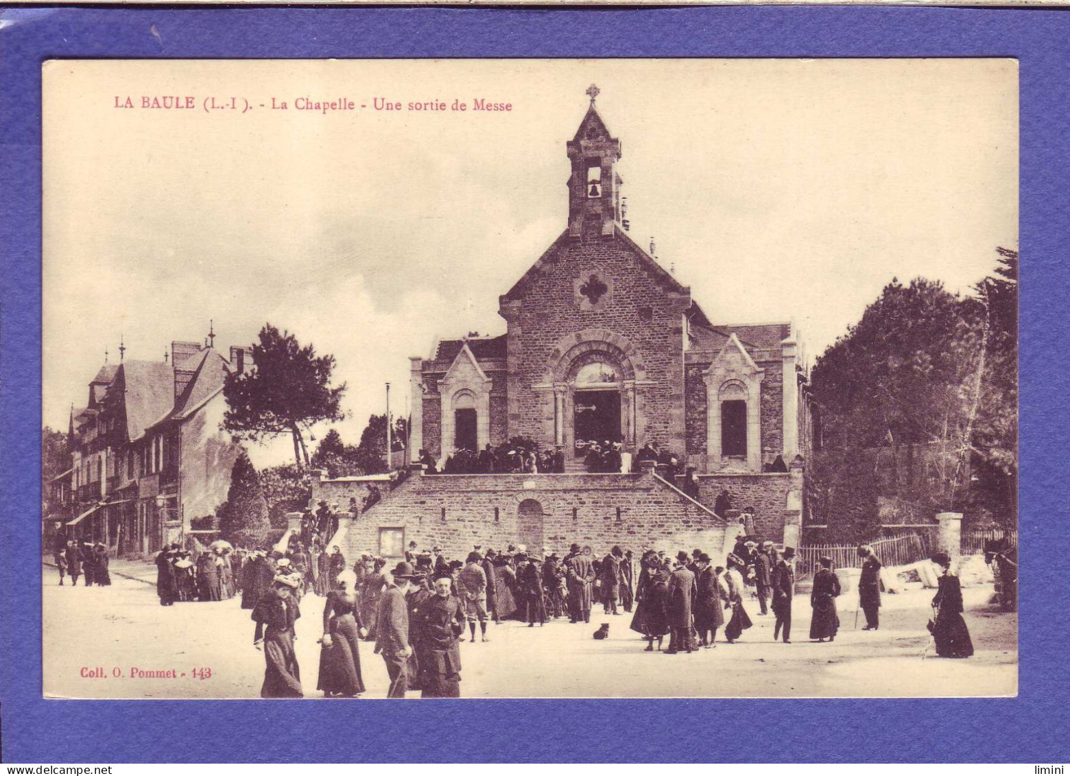 44 - LA BAULE - CHAPELLE - SORTIE DE MESSE - ANIMÉE - - La Baule-Escoublac