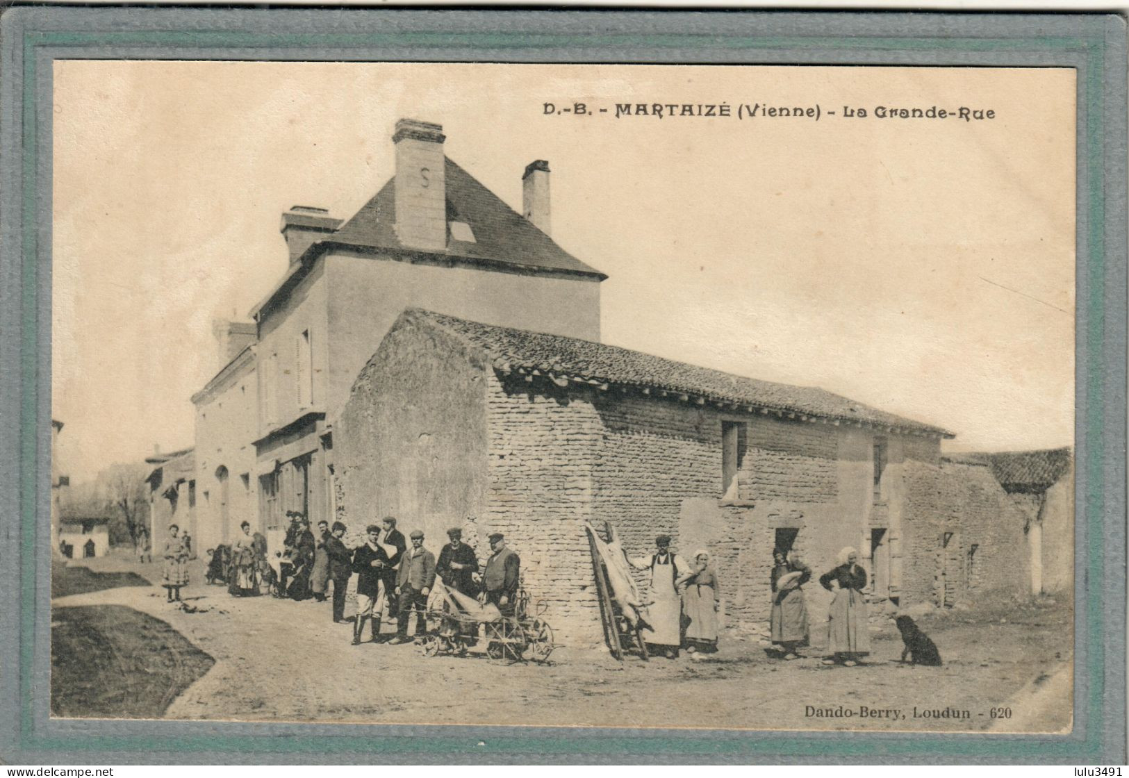 CPA (86) MARTAIZé - Aspect De La Grande-rue Et Abattage Du Cochon En 1907 - Sonstige & Ohne Zuordnung