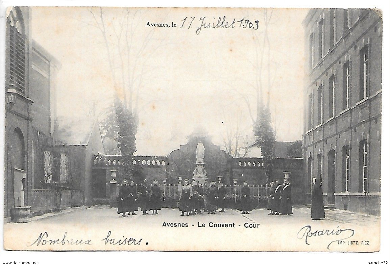 Cpa...Avesnes...(nord)...le Couvent...cour...1903...animée... - Avesnes Sur Helpe
