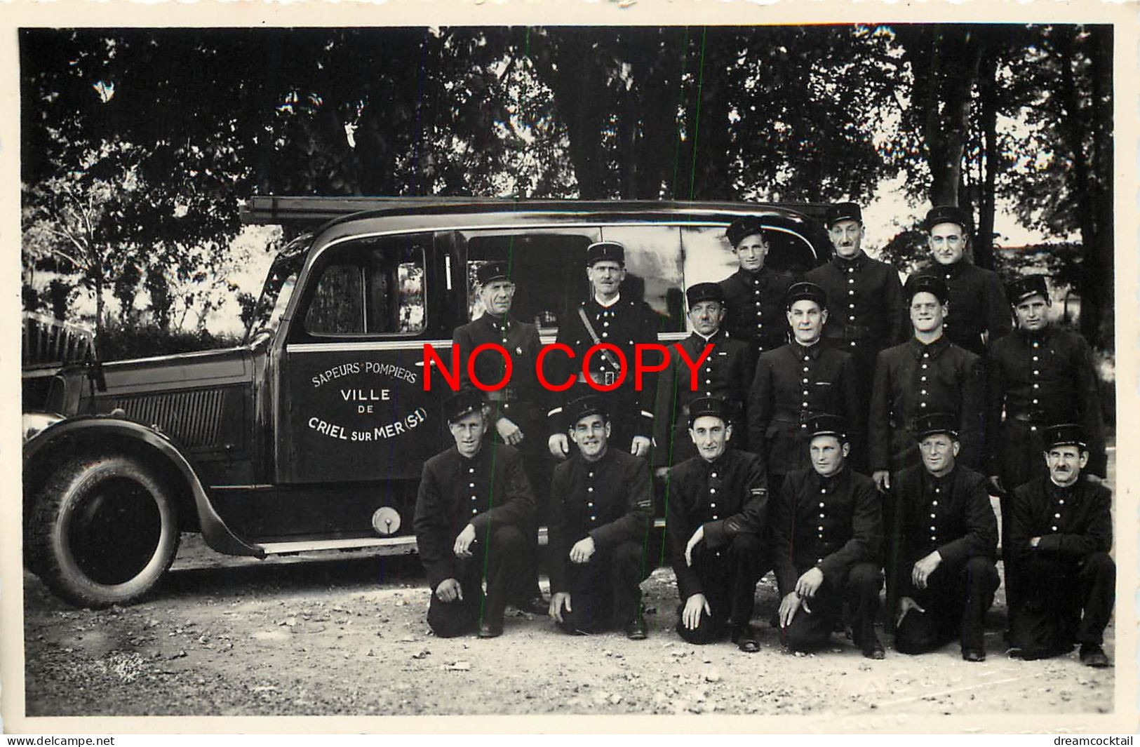 76 CRIEL-SUR-MER. Rare Superbe Photographie Des Sapeurs Pompiers Avec Camion Citroën Et Son échelle - Profesiones