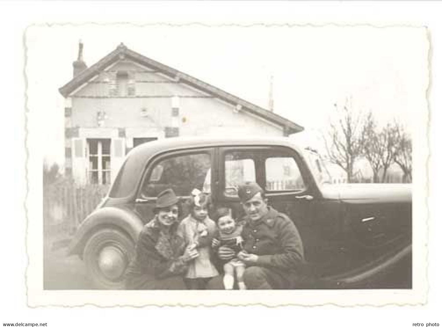 Photo Automobile Citroën Traction, Famille, Soldat - Automobile