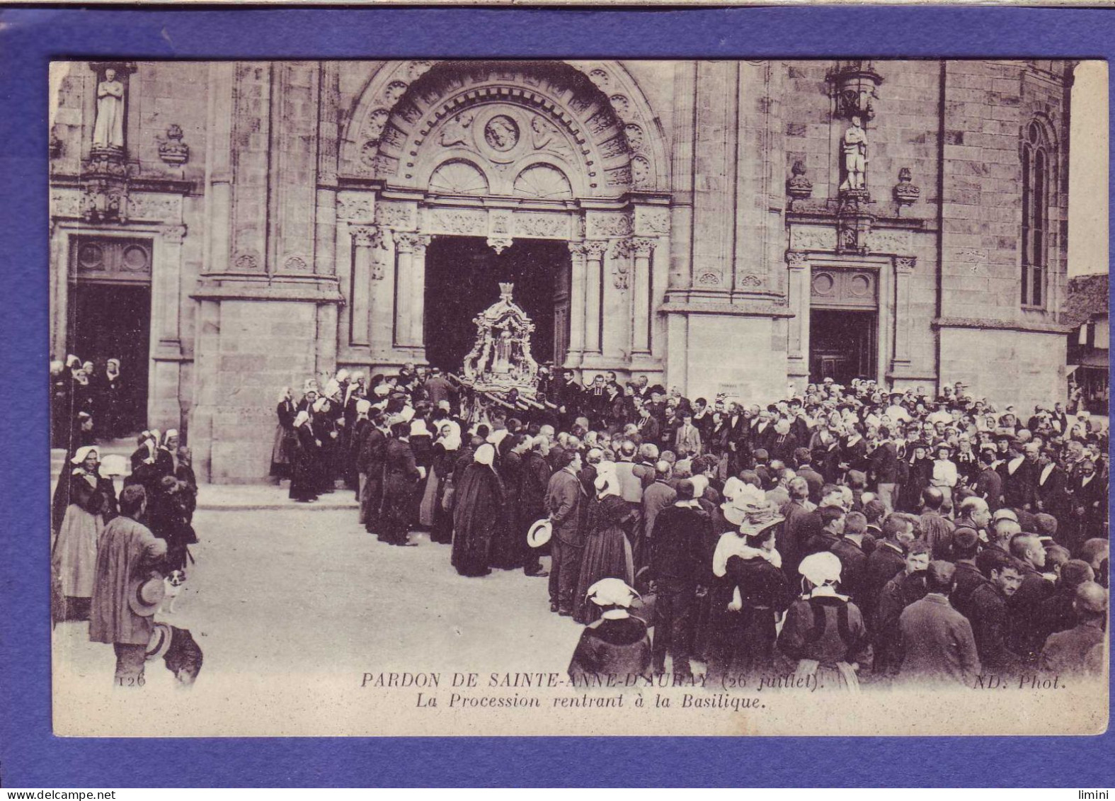 56 - SAINTE ANNE D'AURAY - PELERINAGE - PROCESSION ENTRANT Dans La BASILIQUE - ANIMEE - - Sainte Anne D'Auray