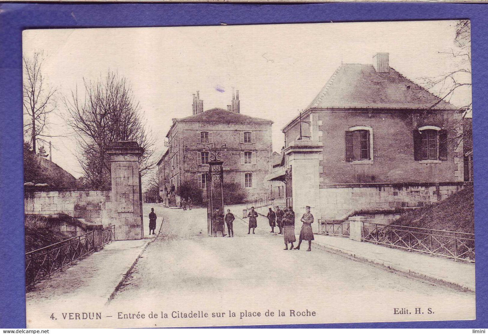 55 - GUERRE 14/18 - VERDUN - ENTREE De La CITADELLE - ANIMEE - - Verdun