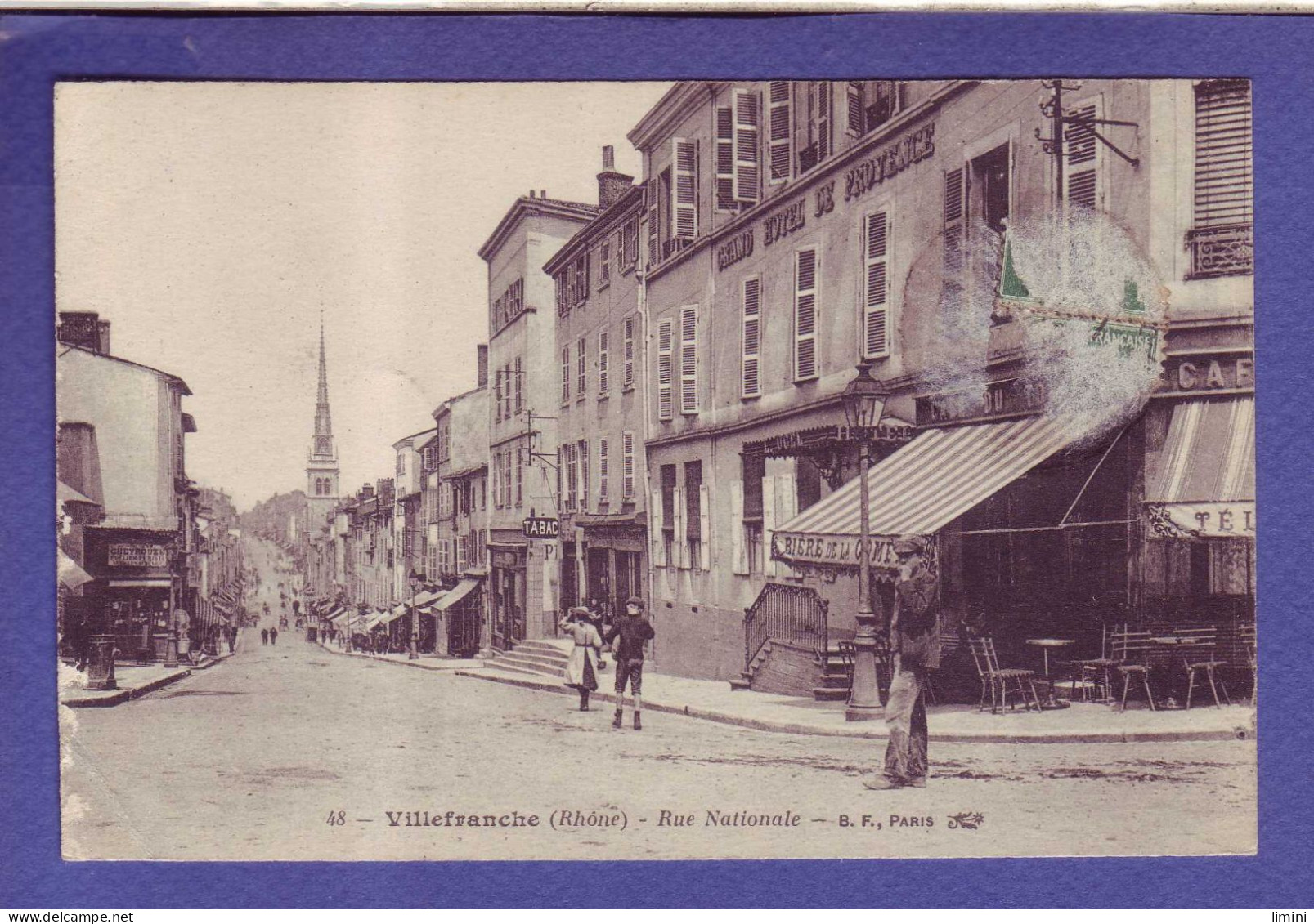 69 - VILLEFRANCHE - RUE NATIONALE - ANIMÉE - PLI COIN INF GAUCHE - - Villefranche-sur-Saone