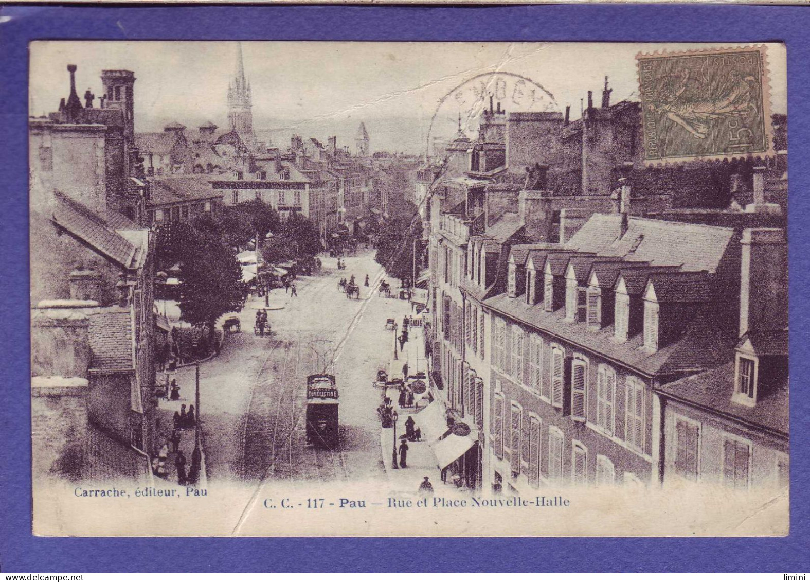 64 - PAU - TRAMWAYS - RUE Et PLACE NOUVELLE HALLE - ANIMÉE - - Pau