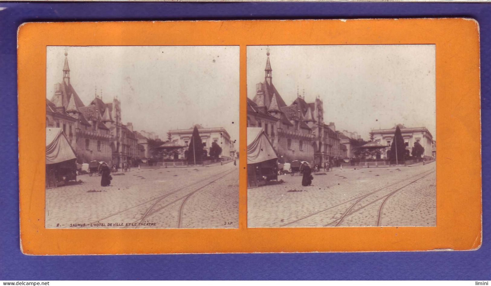 49 - CARTE STÉREOSCOPIQUE - SAUMUR - HOTEL De VILLE - THEATRE  -ANIMEE - - Saumur